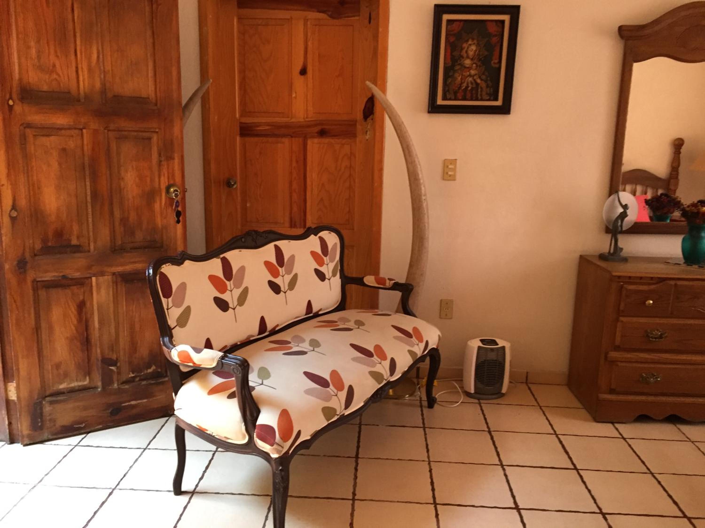 Queen Room photo 1