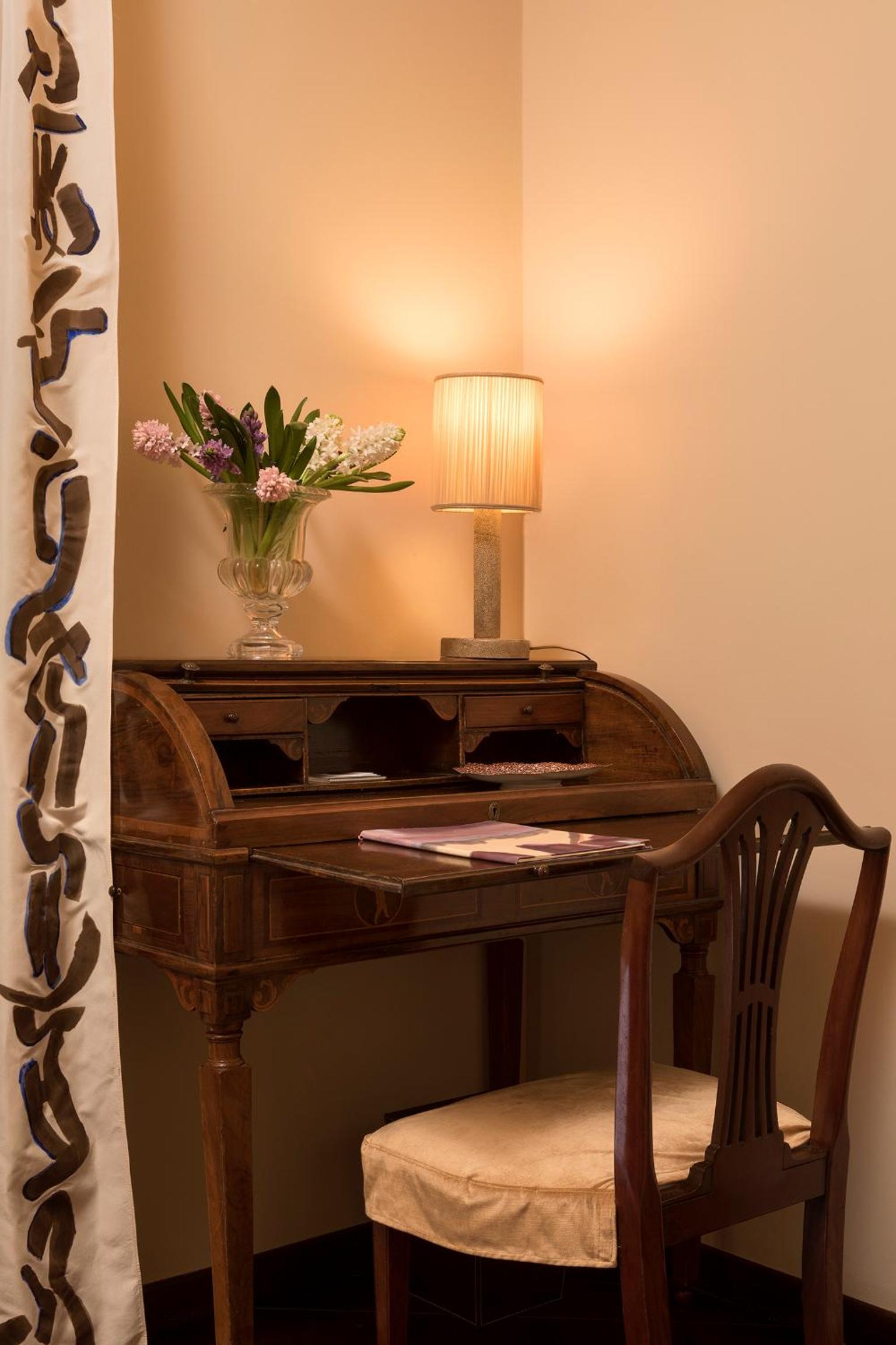 Superior Double or Twin Room photo 3
