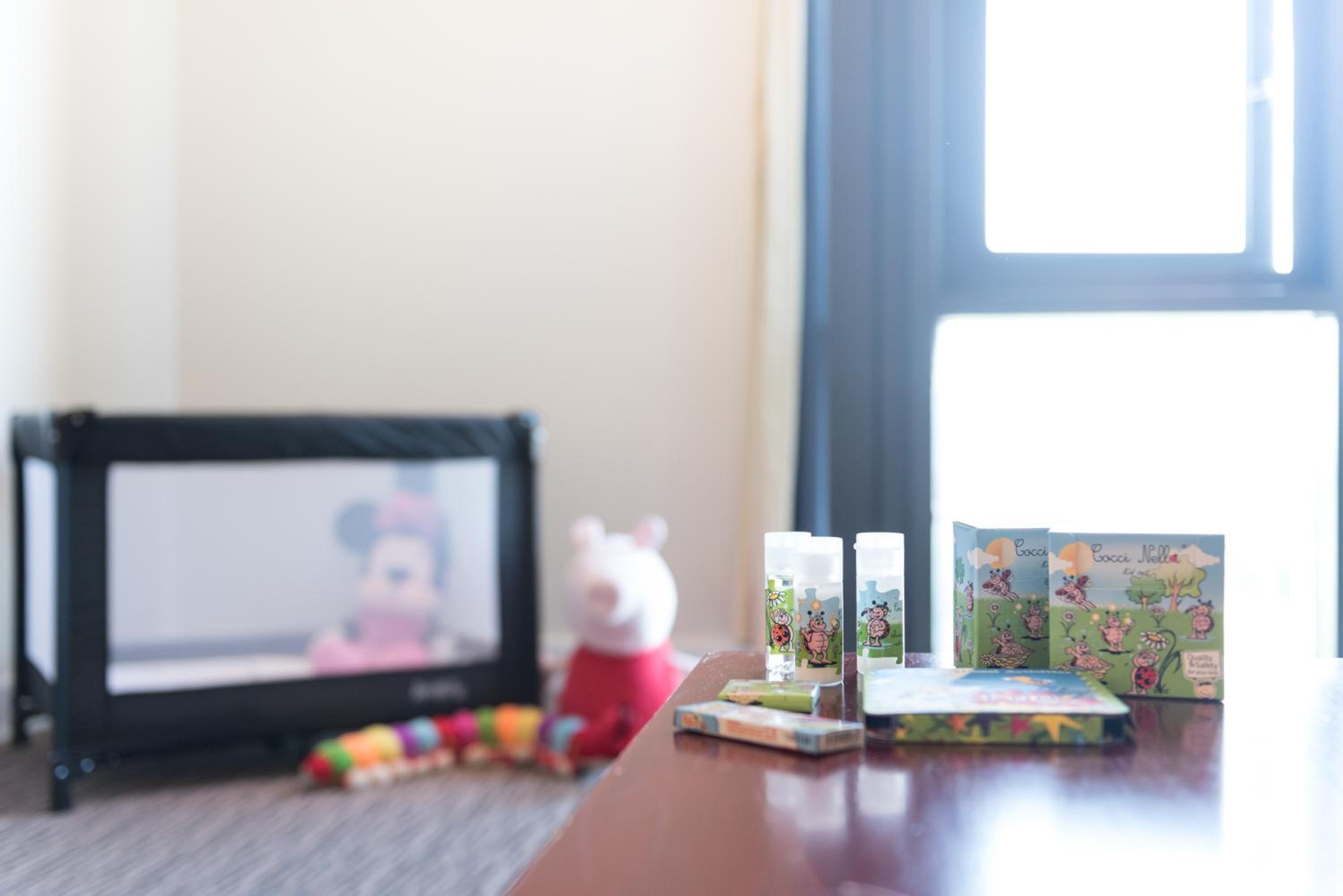 Superior Family Room photo 3