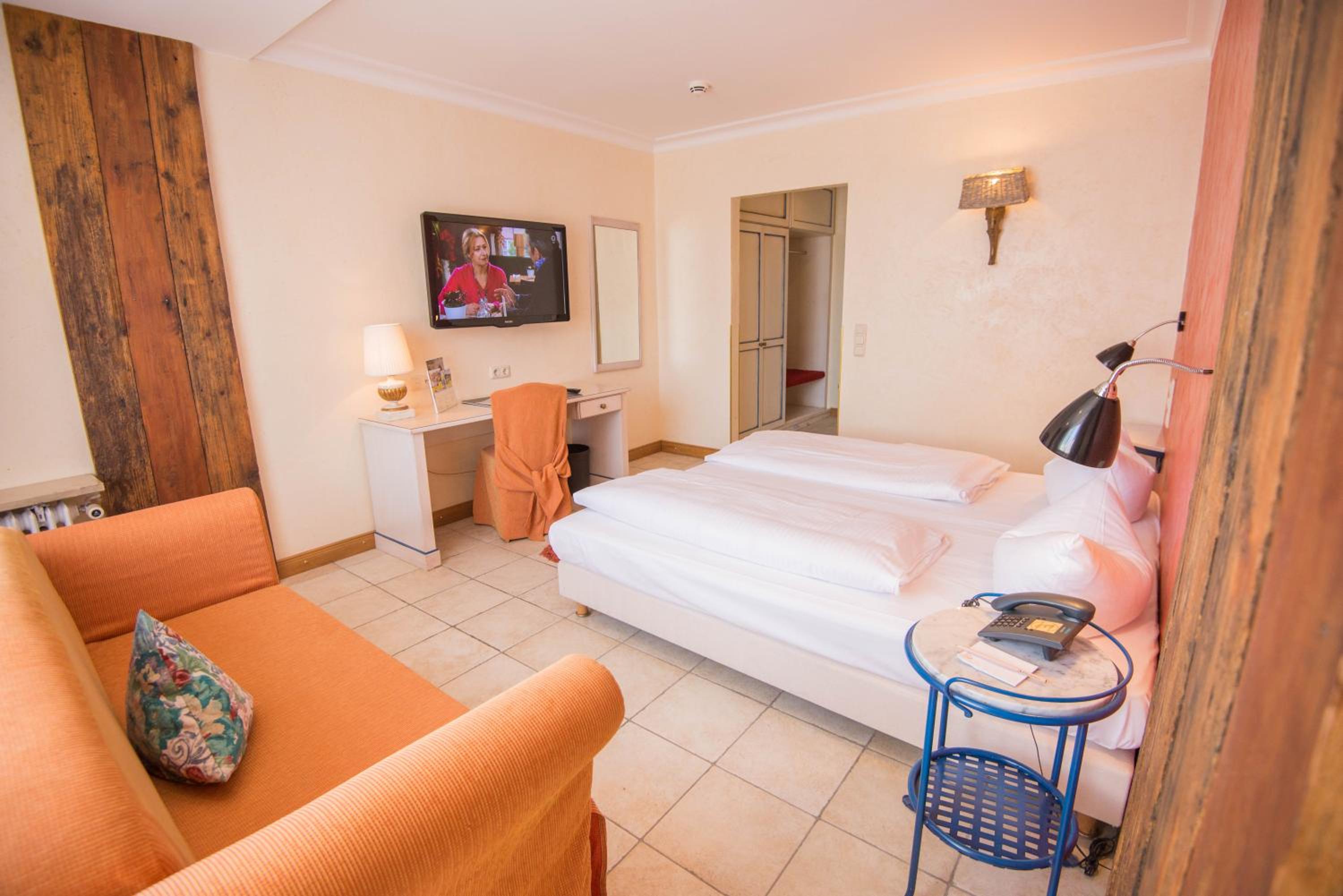 Standard Double Room - Photo 5