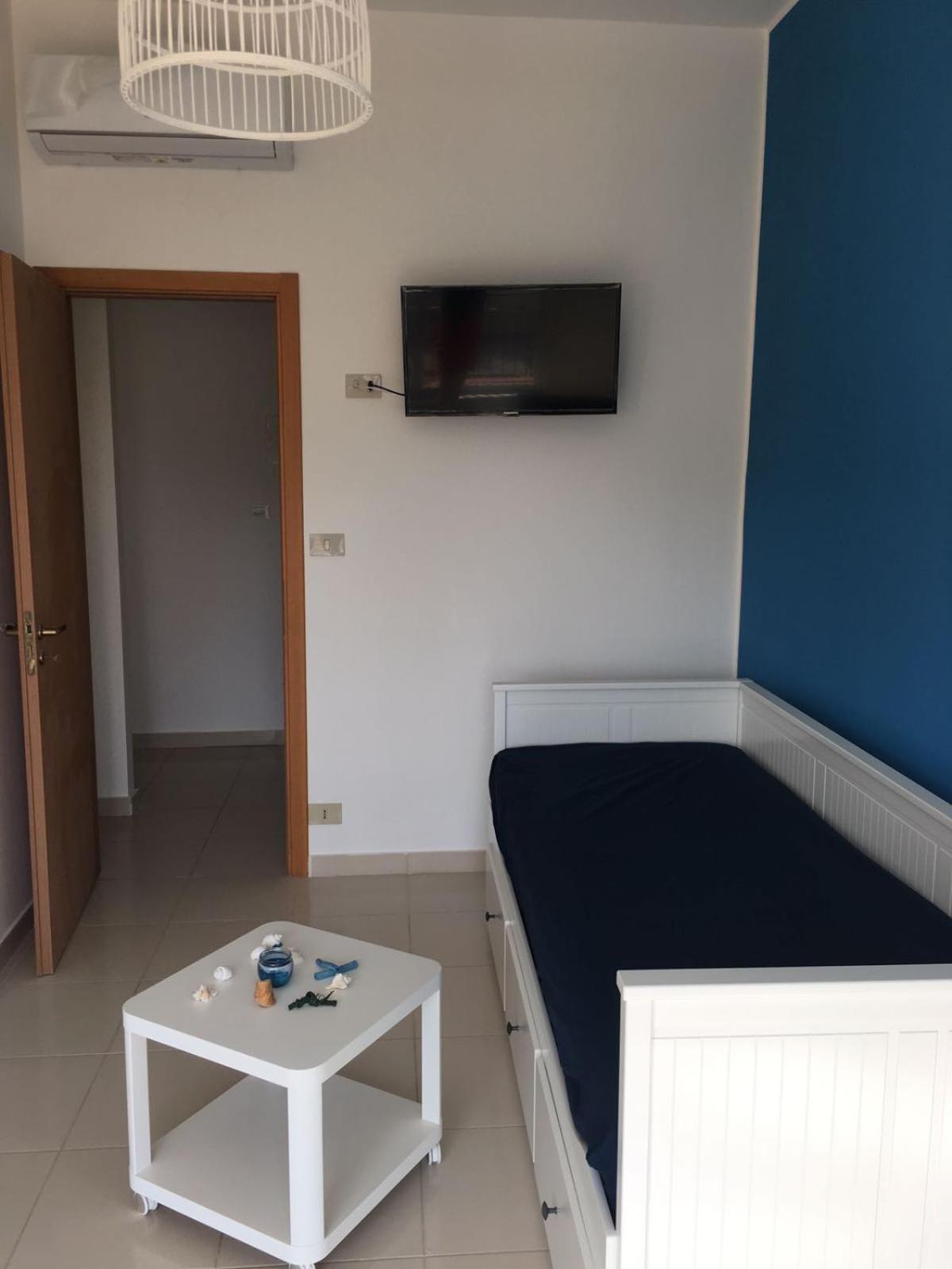 Two-Bedroom Apartment - Photo 19