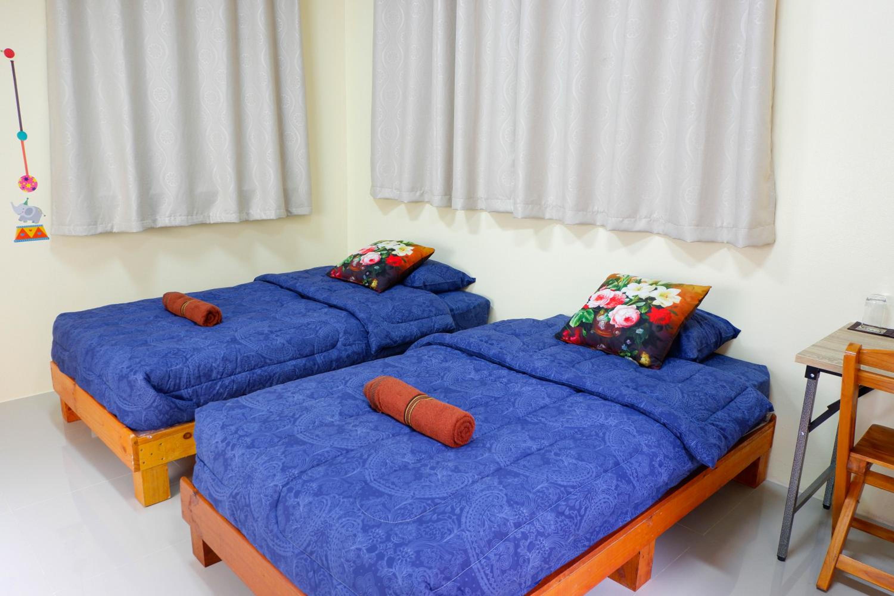 Twin Room with Private Bathroom