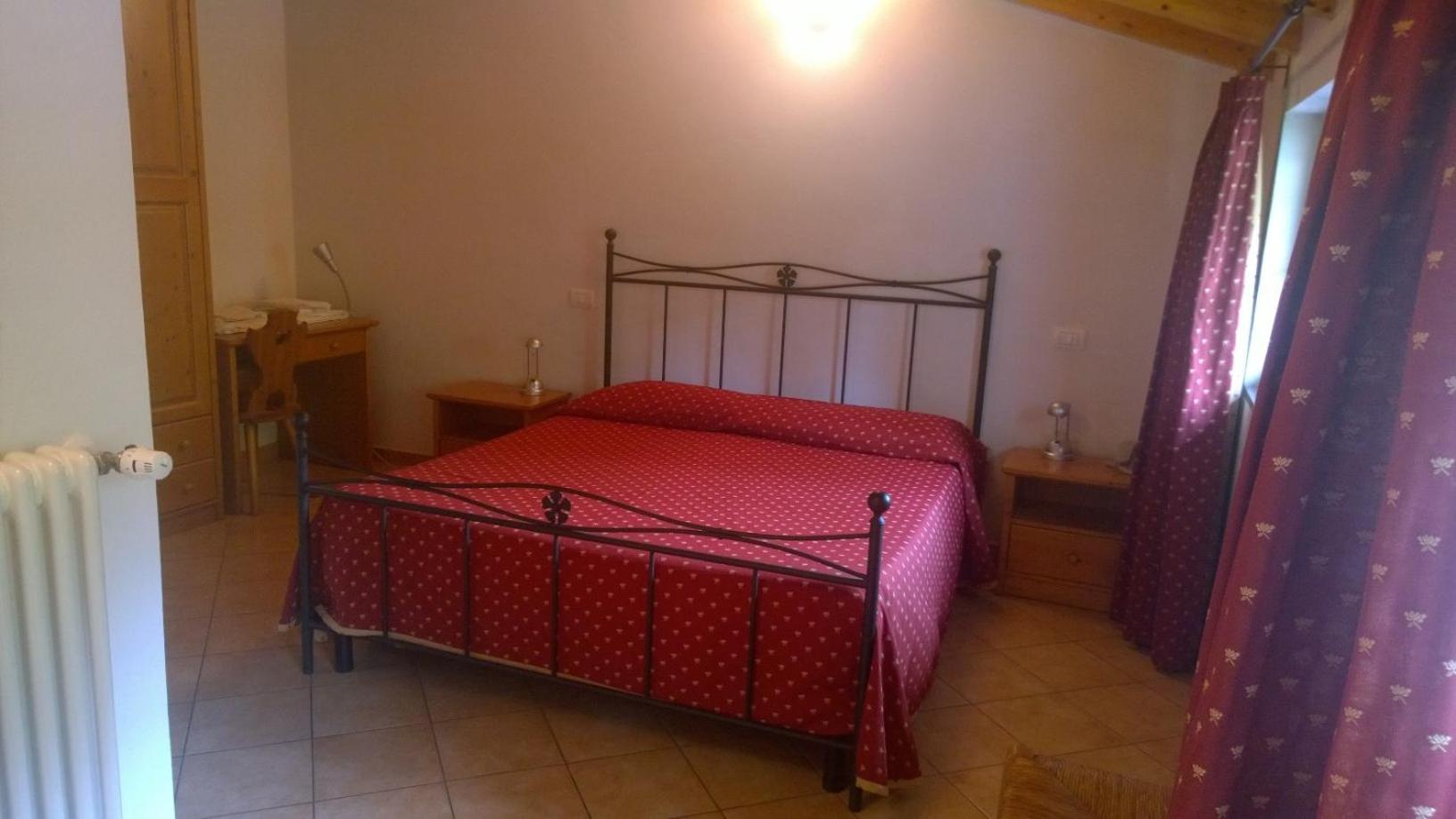 Double Room with Private Bathroom photo 1