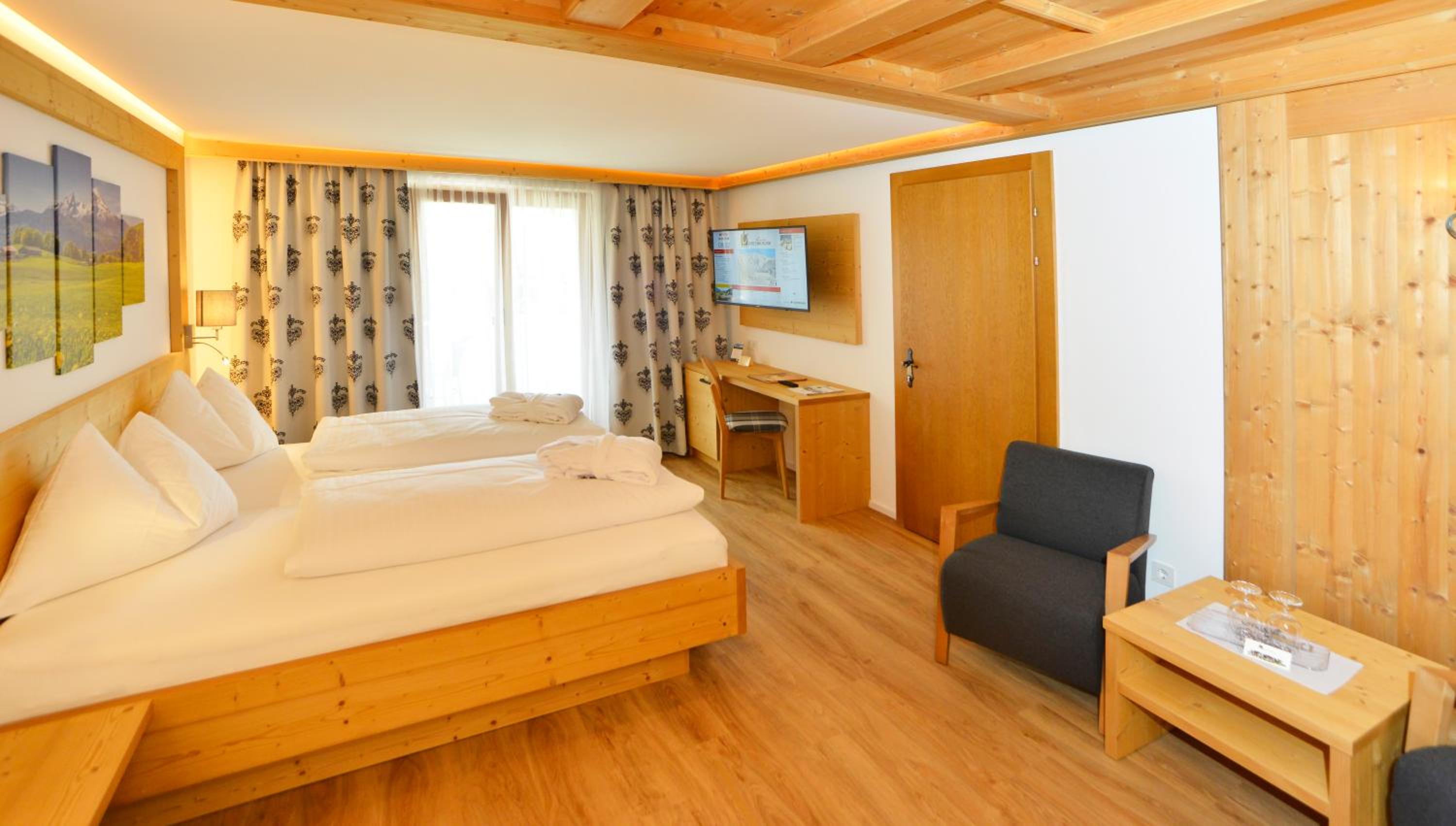 Economy Double Room photo 1