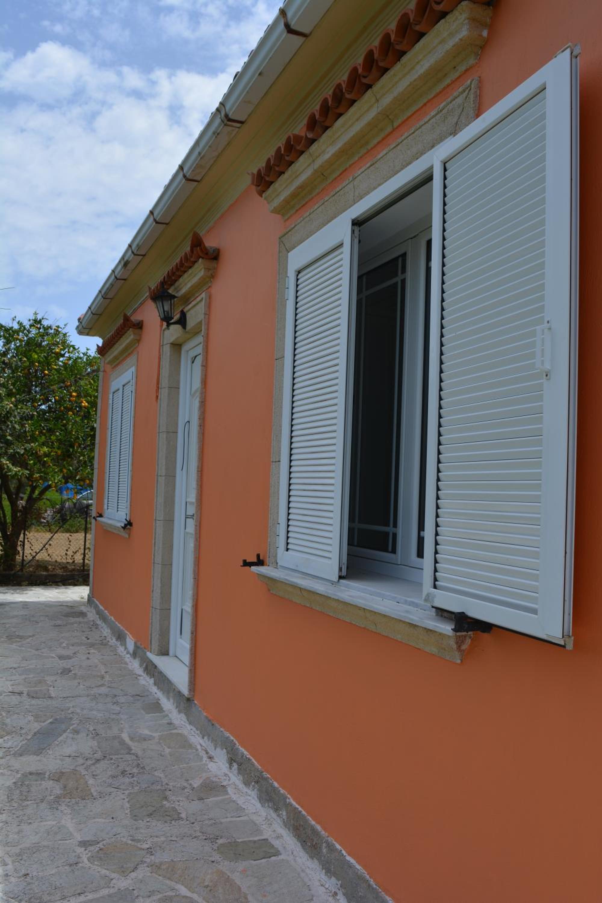 Two-Bedroom House photo 2