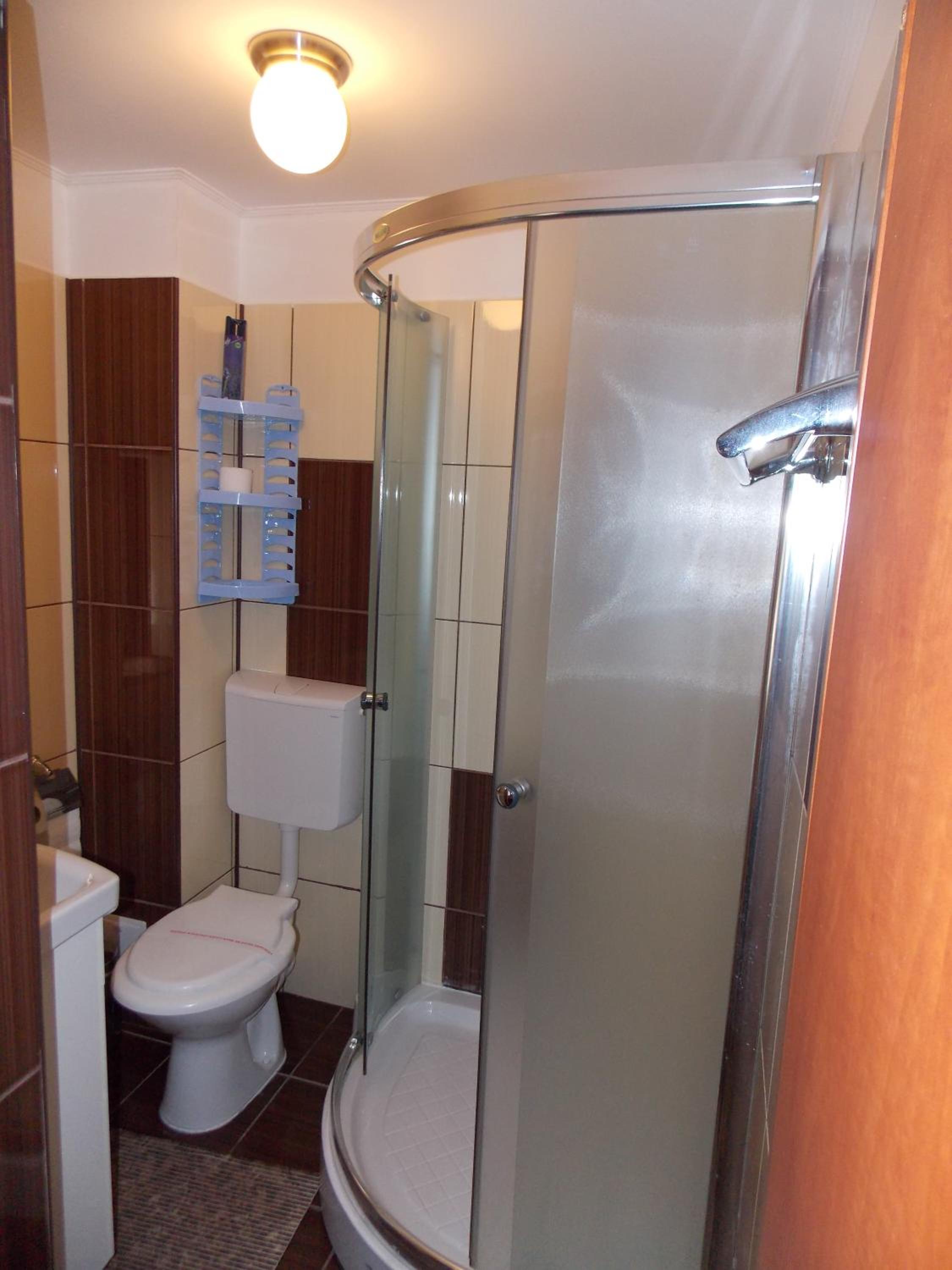 Double Room - Photo 16