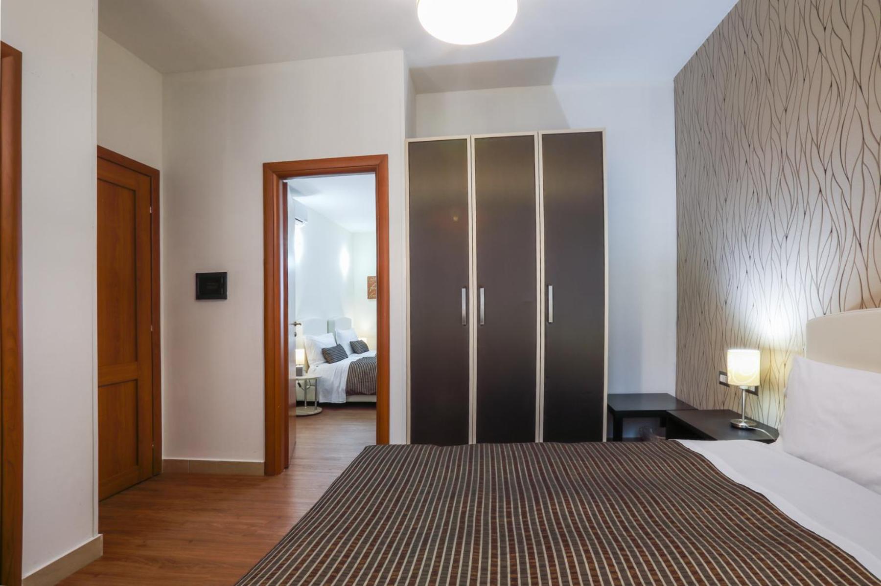 Two Connecting Rooms photo 1