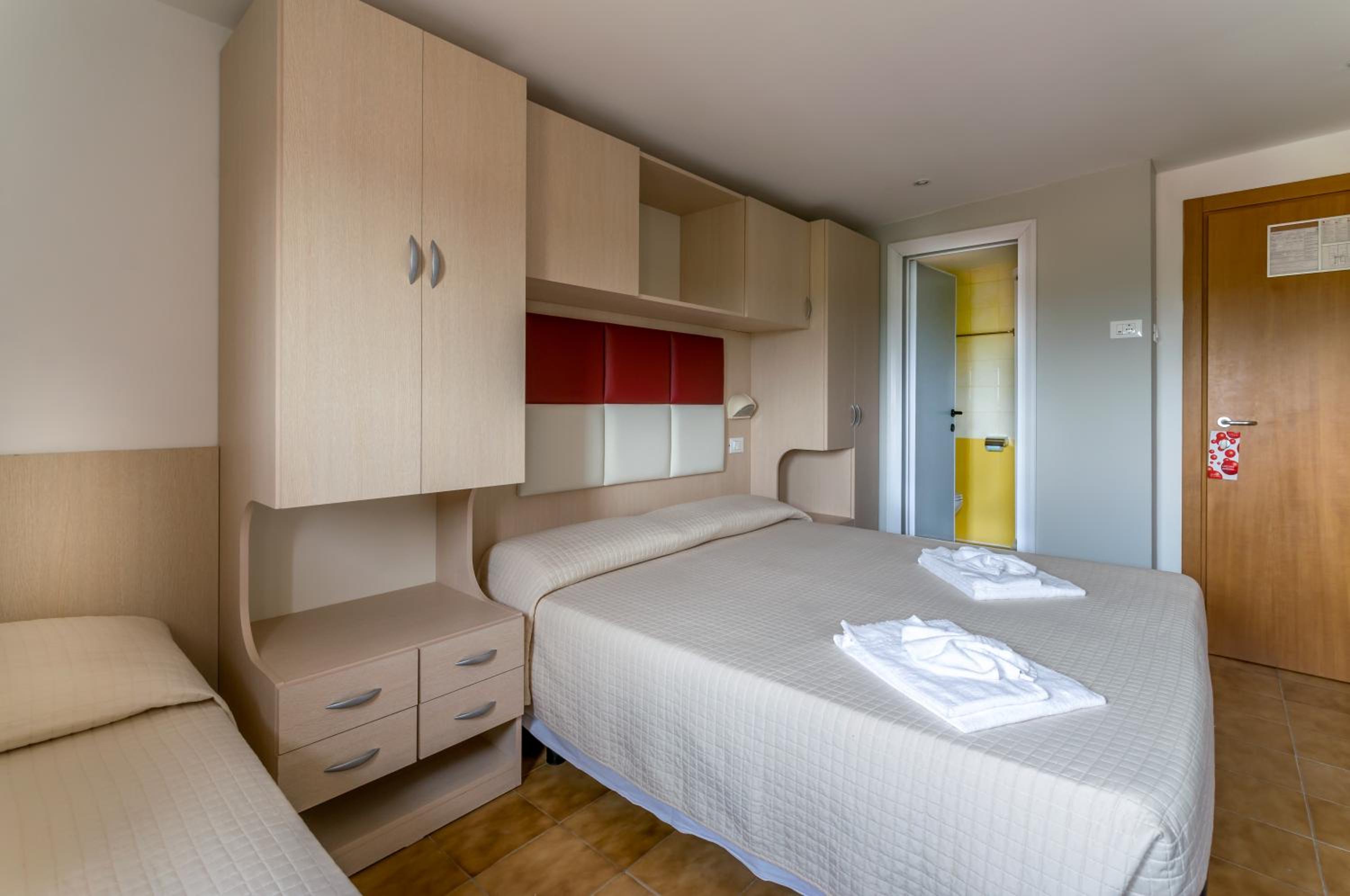 Triple Room - Photo 10