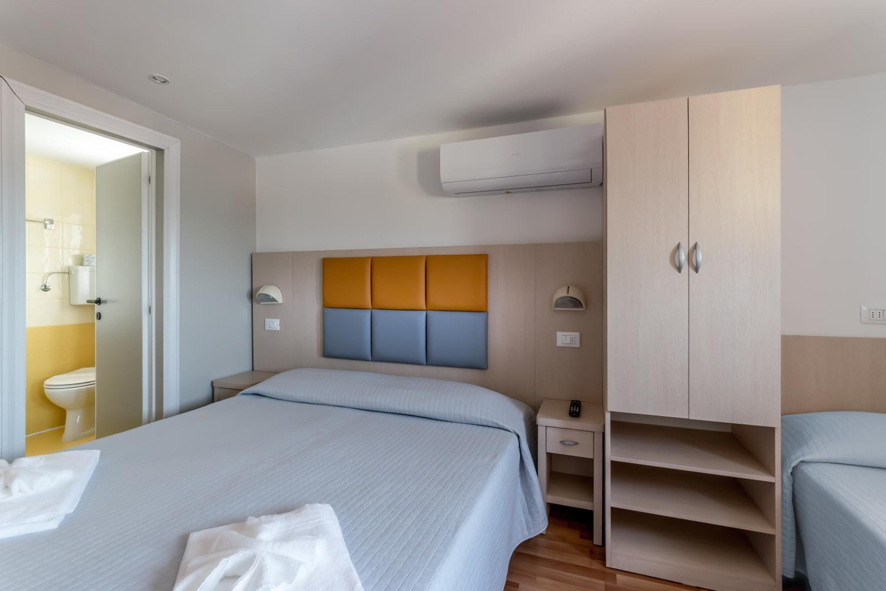 Triple Room - Photo 6