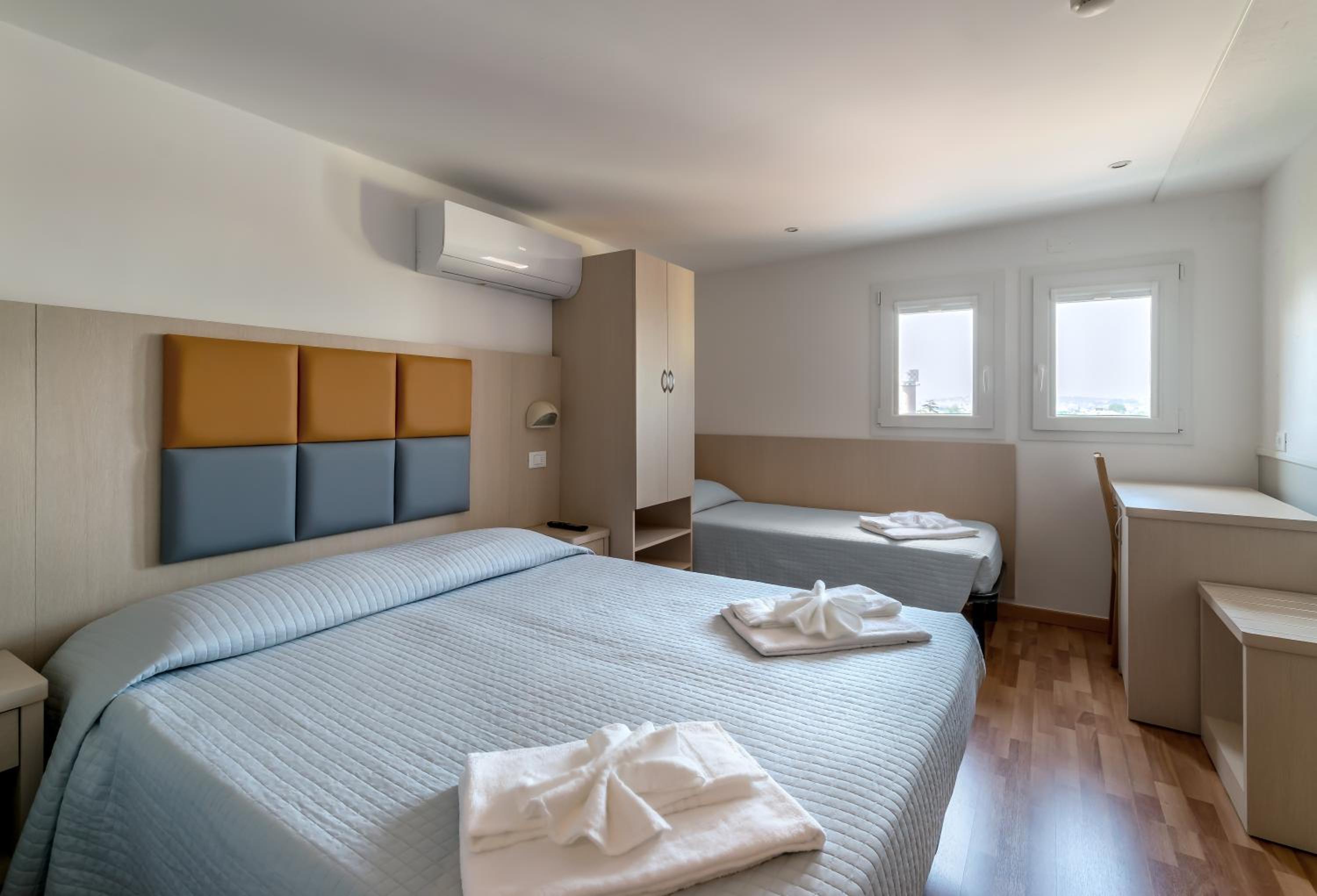 Triple Room - Photo 5