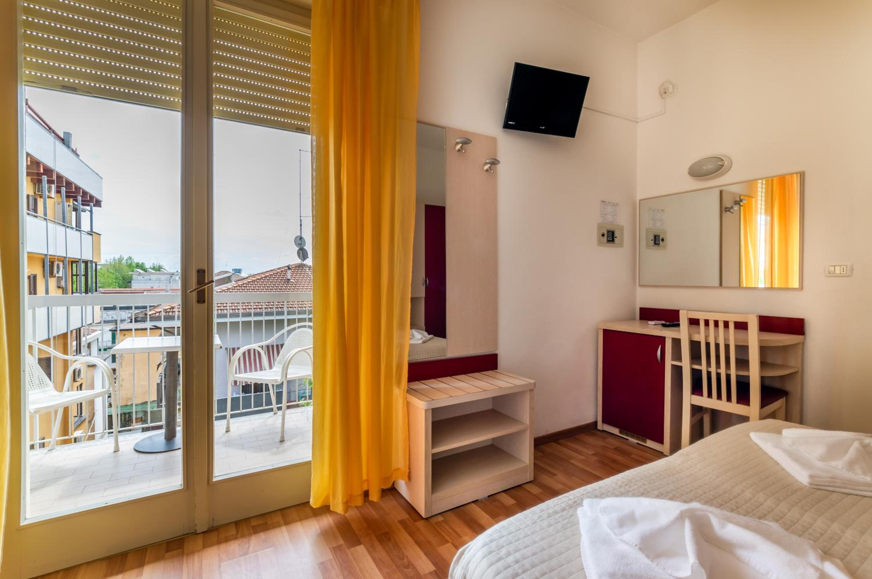Quadruple Room - Photo 4