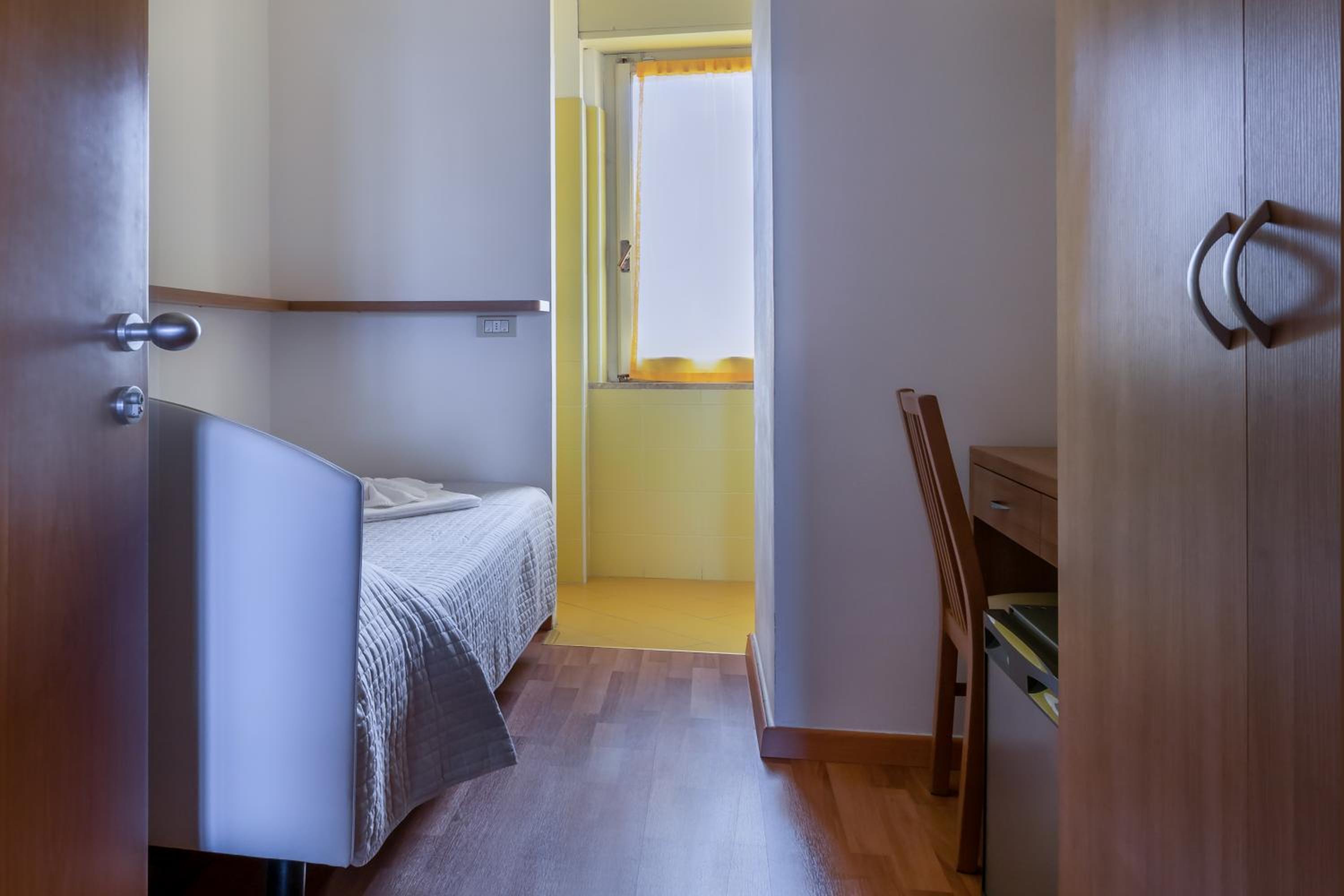 Economy Single Room