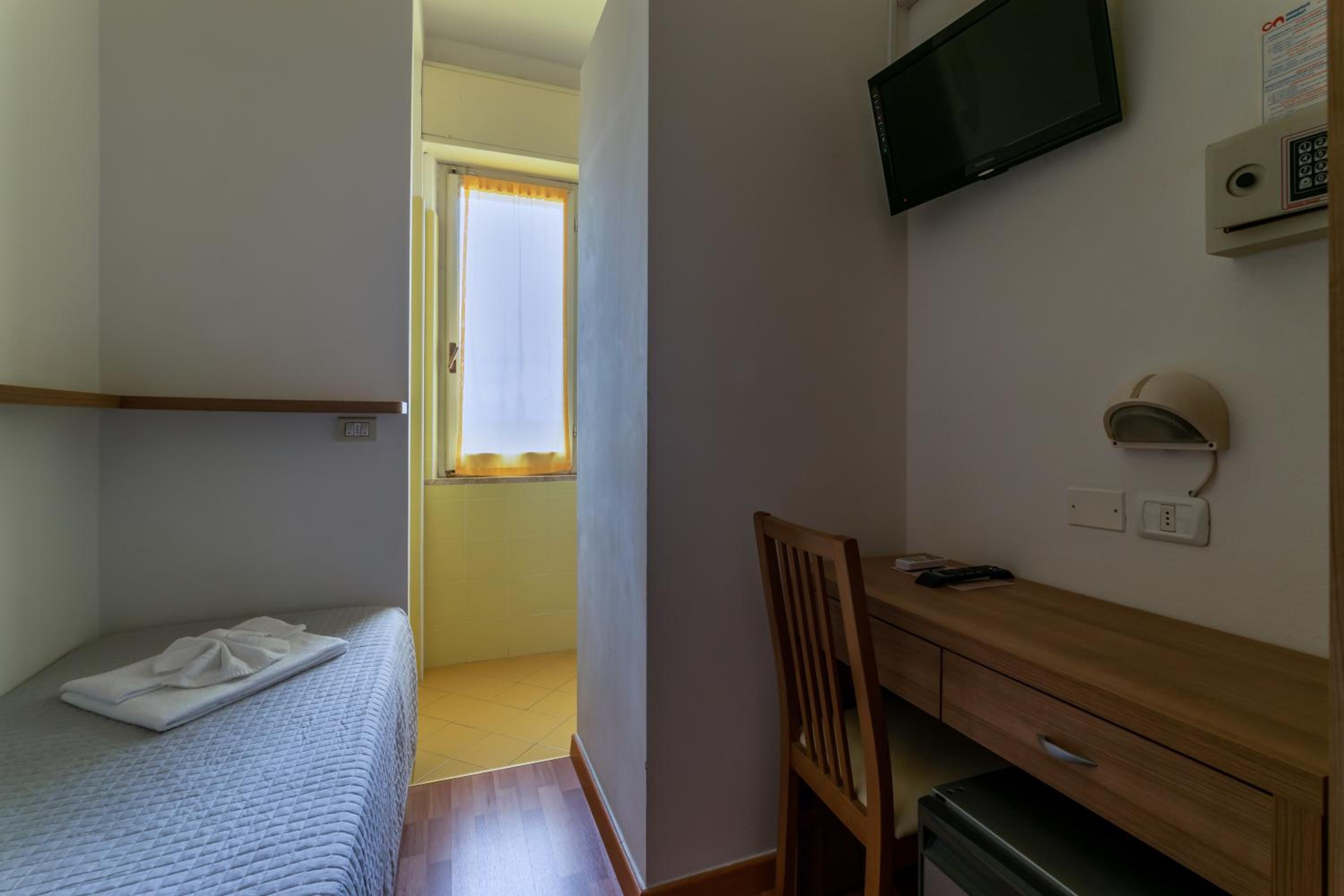 Economy Single Room photo 2
