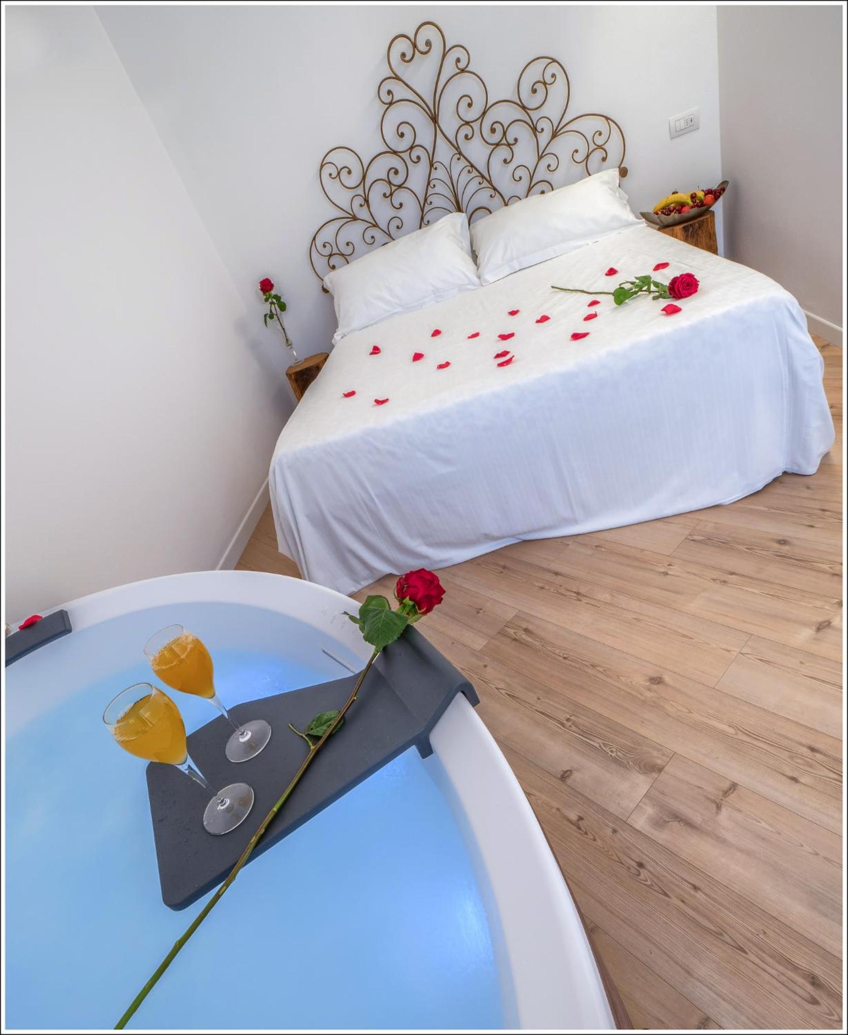 Studio with Spa Bath photo 2