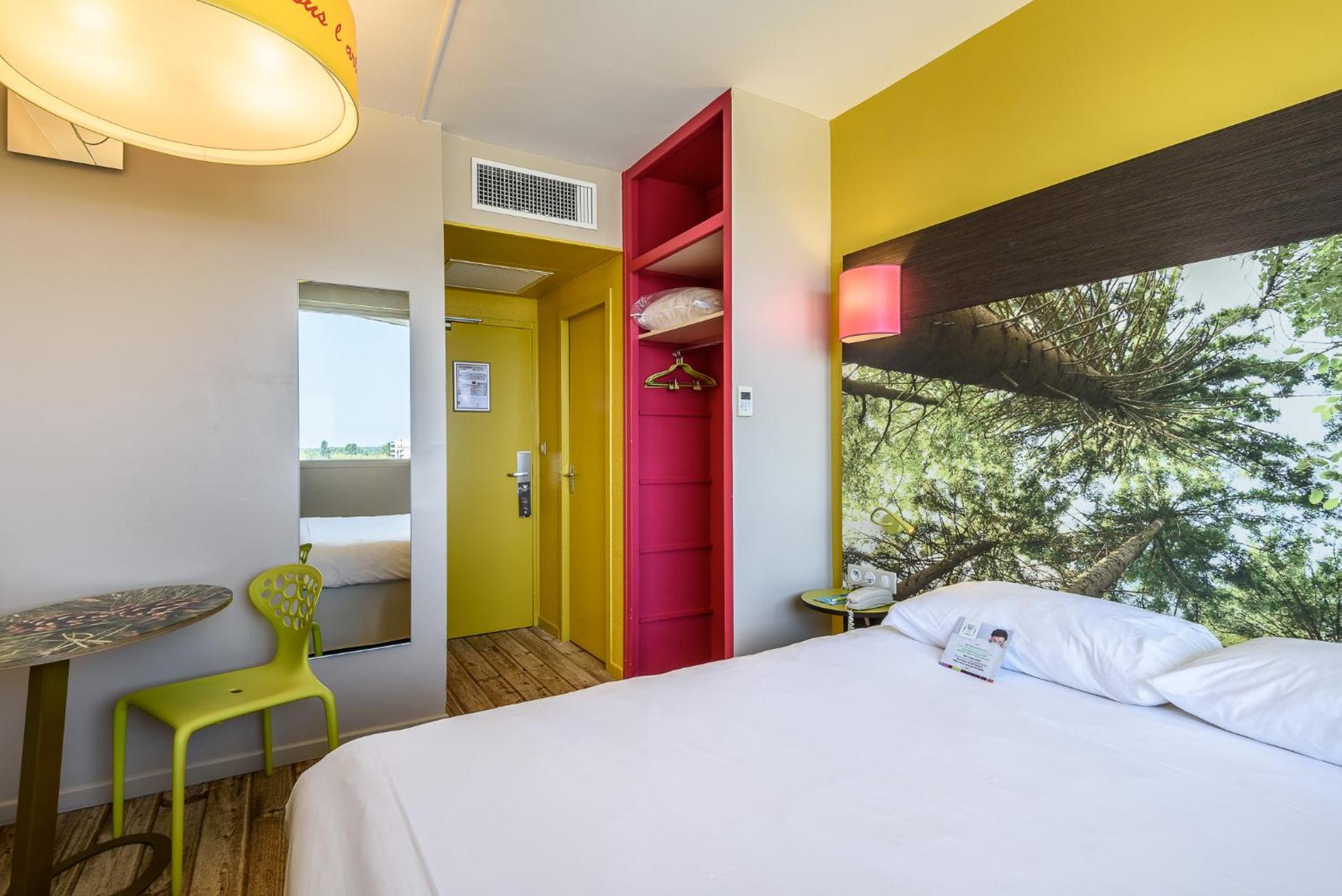 Standard Double Room - Photo 8
