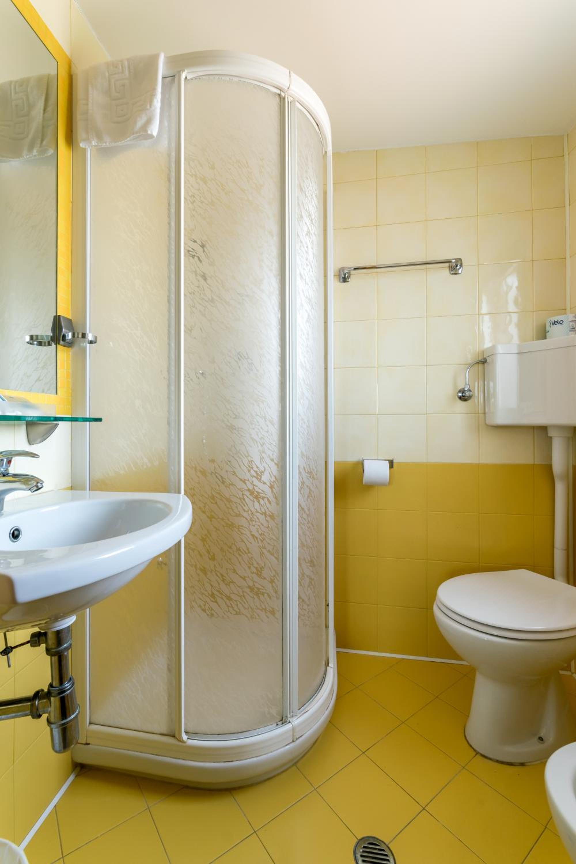 Triple Room - Photo 2