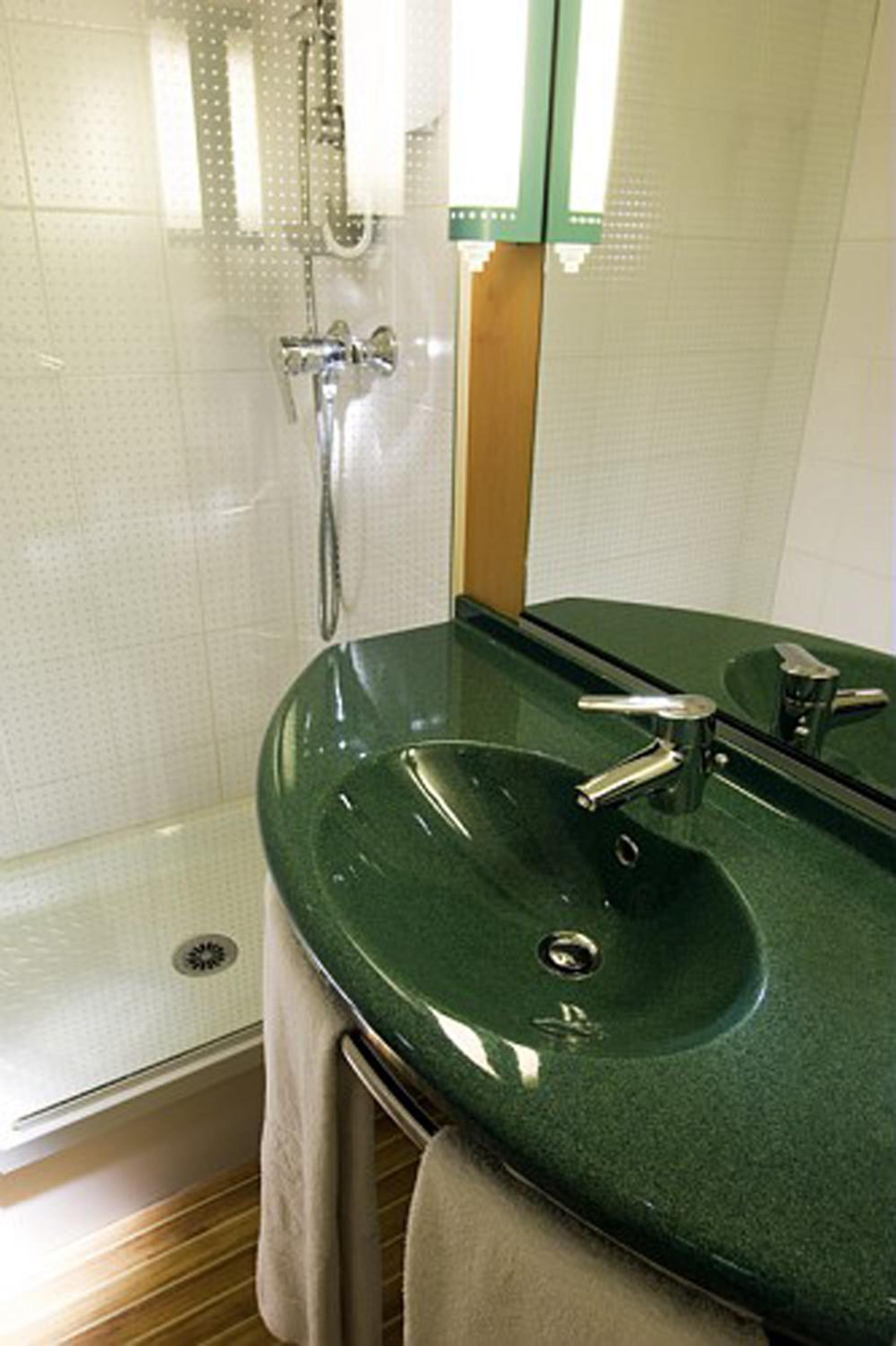 Double Room - Photo 8