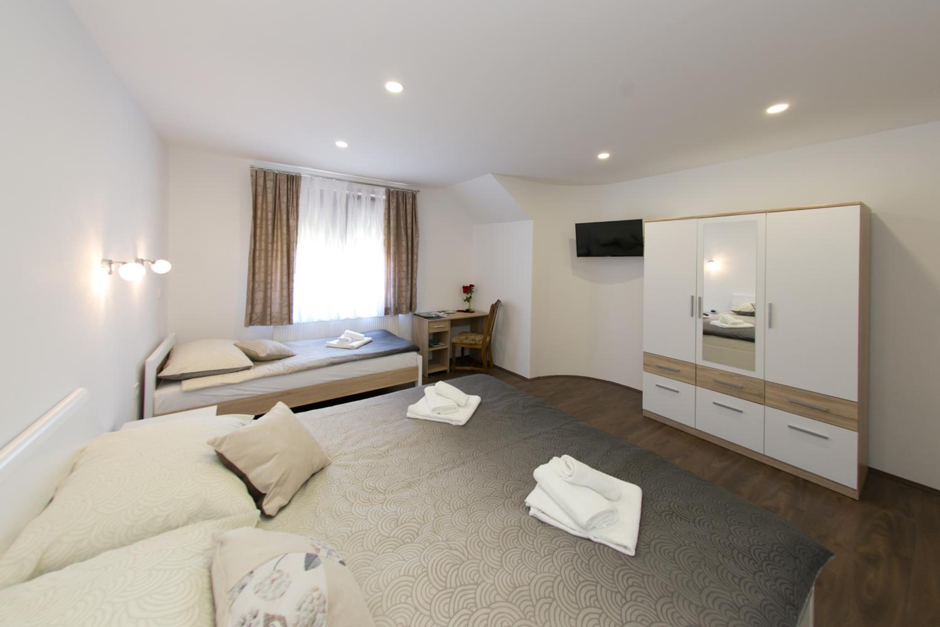 Apartment - Photo 27