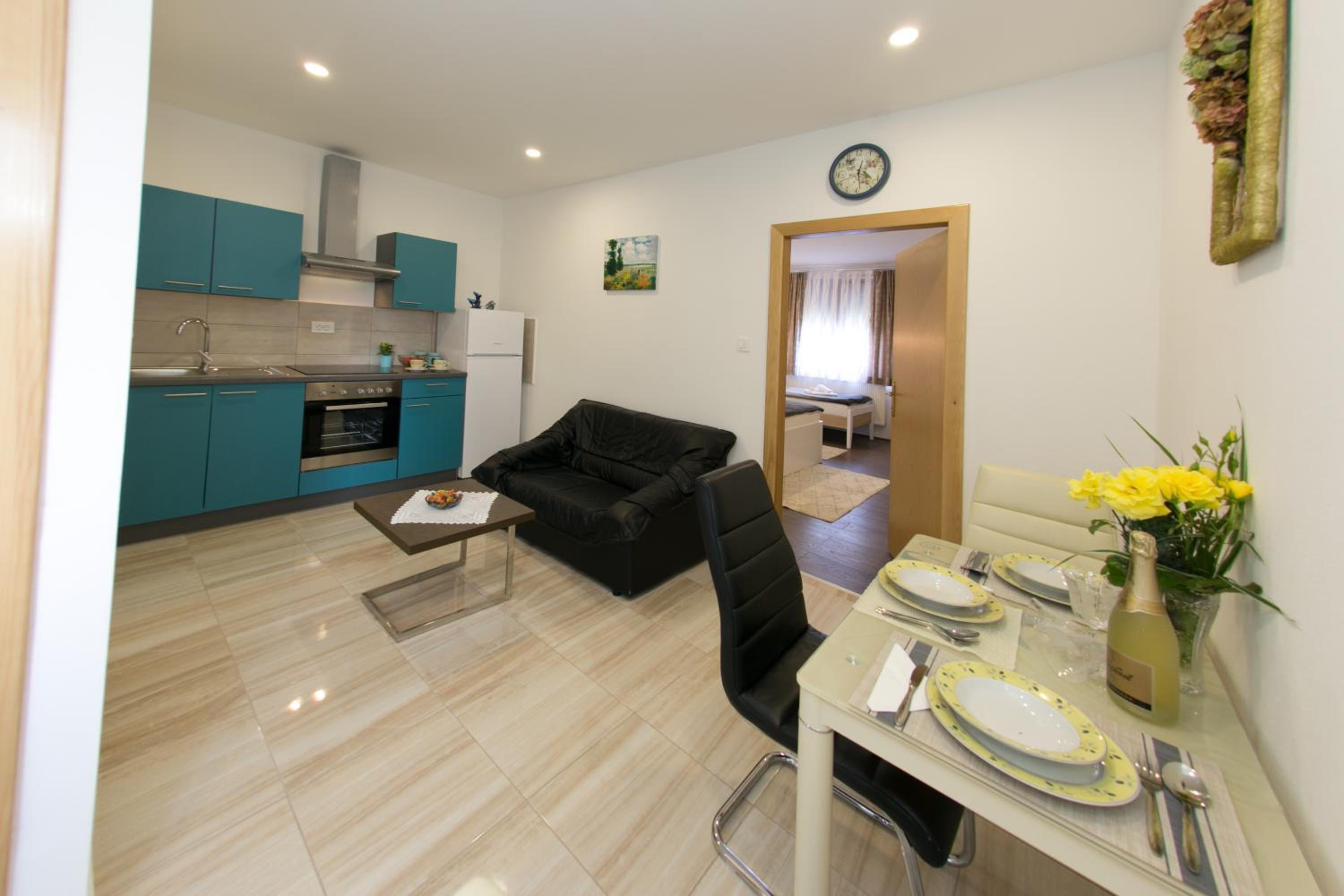 Apartment - Photo 5
