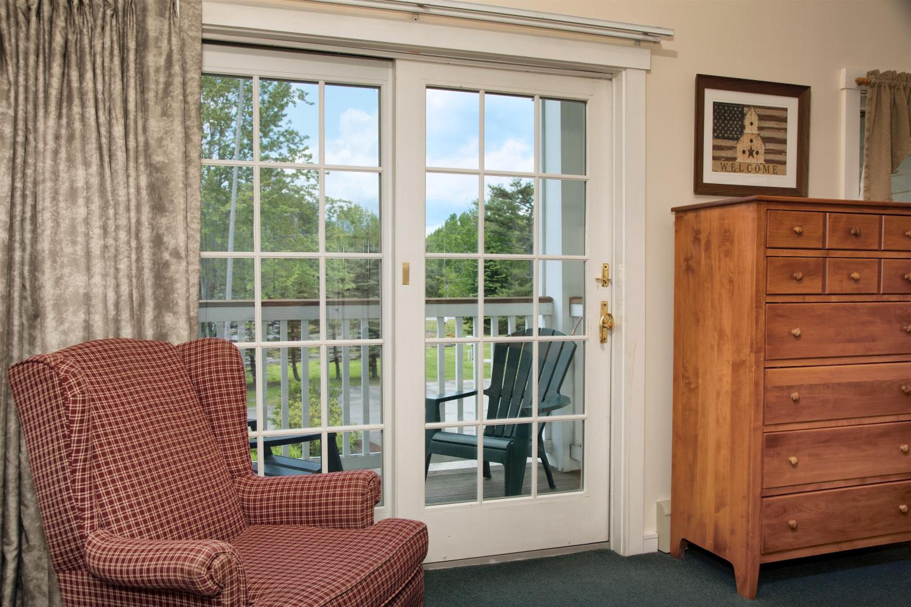 Superior Suite with Fireplace - Photo 7