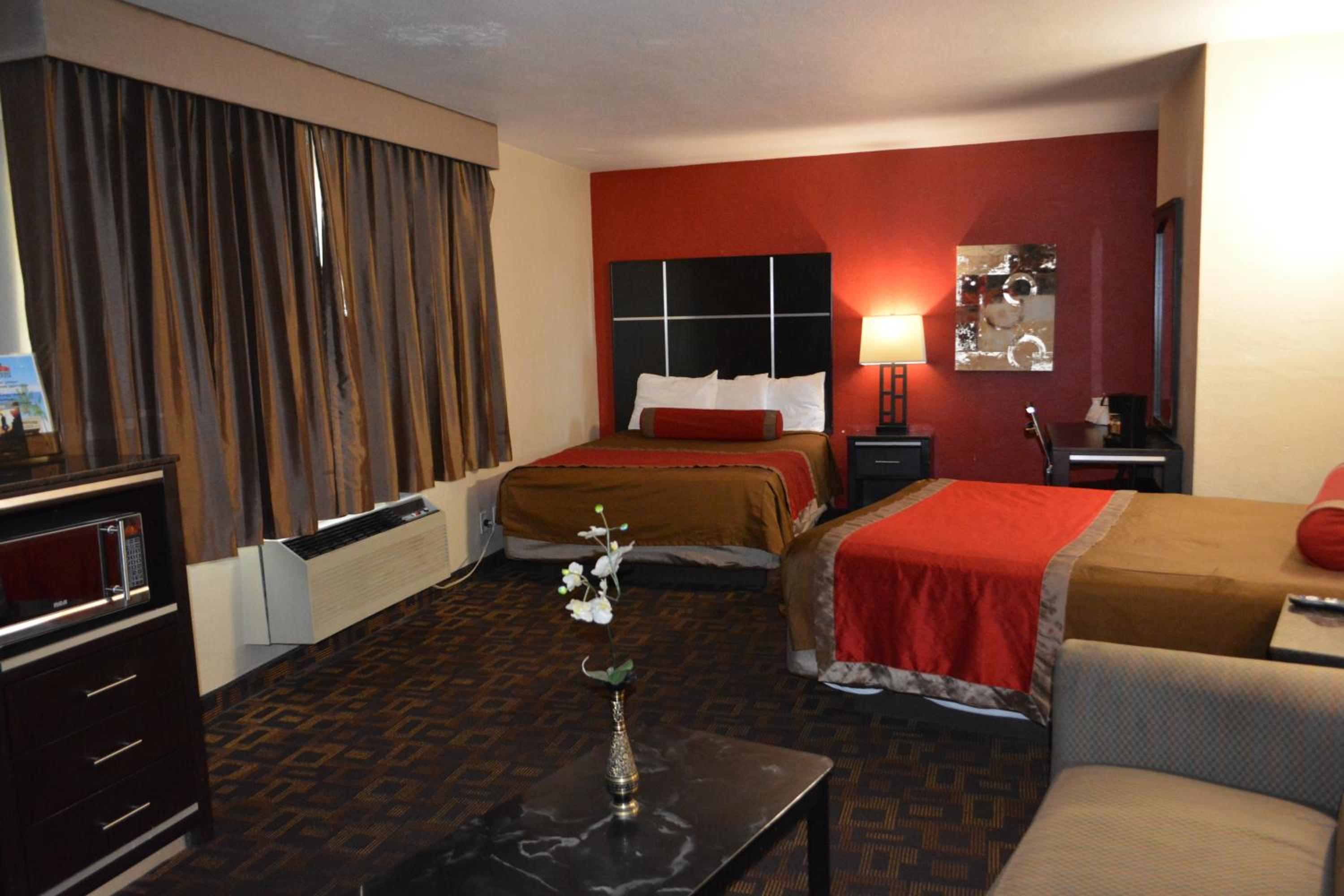 Superior Triple Room photo 2