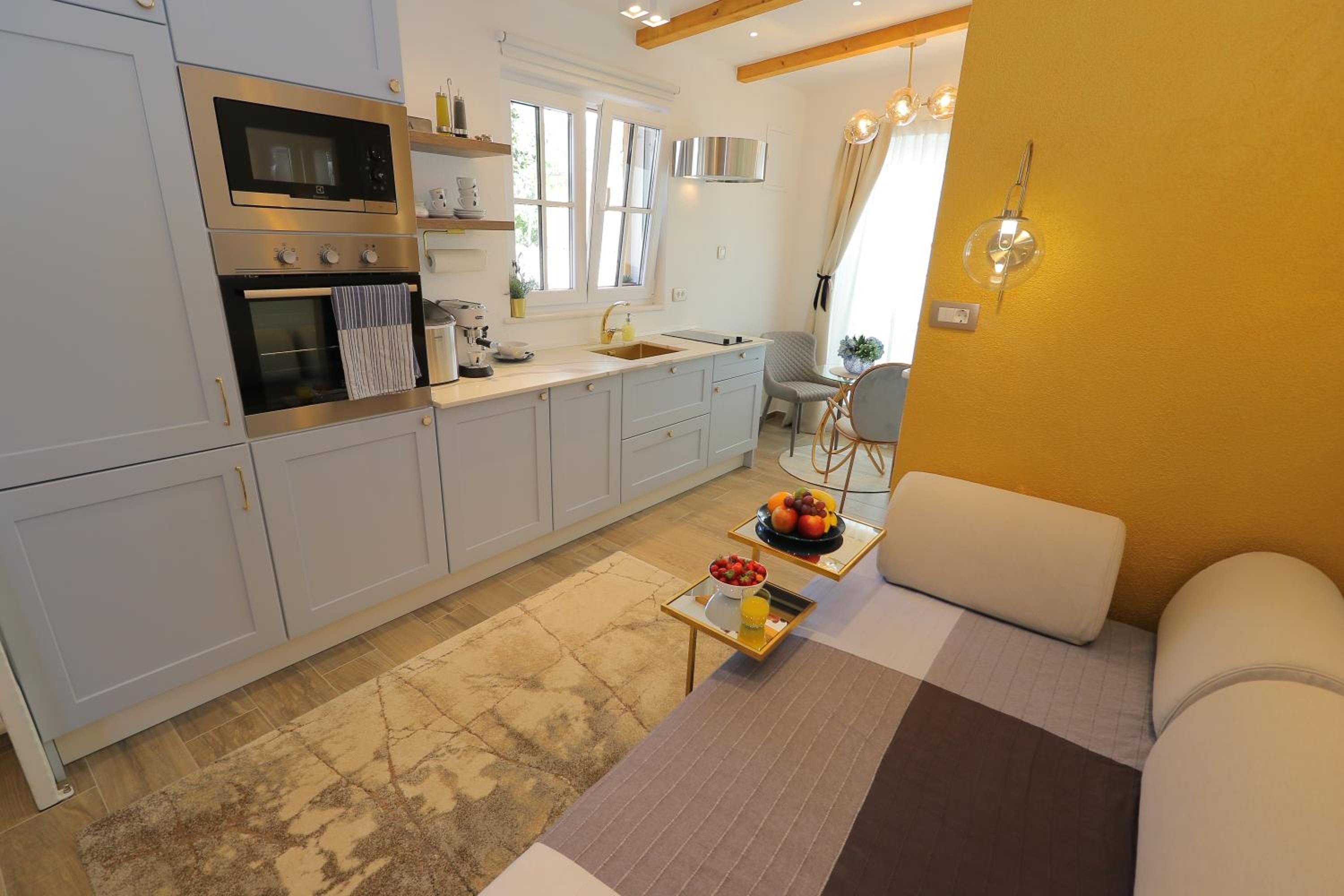 Apartment with Terrace photo 3