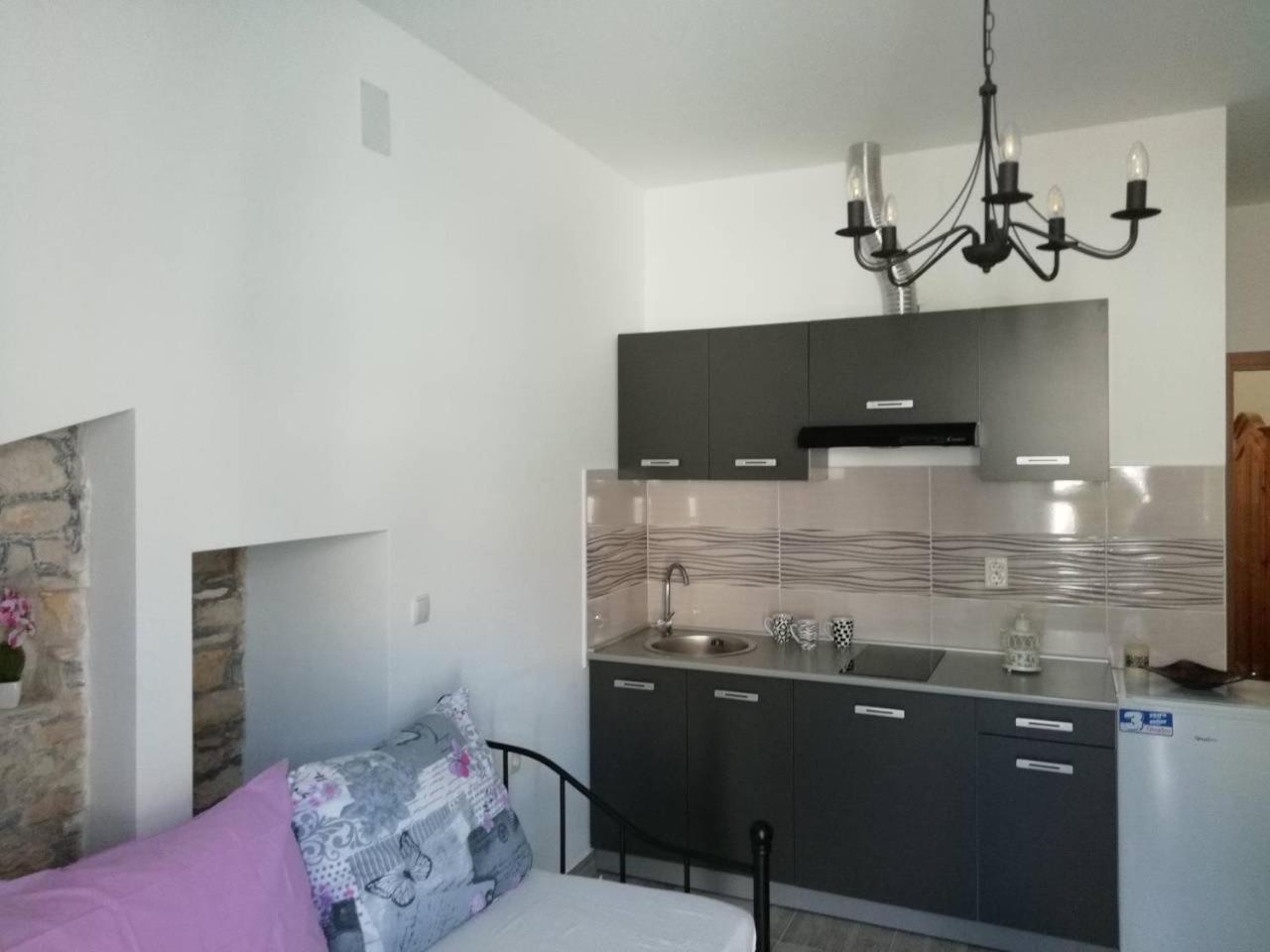 Apartment - Photo 2