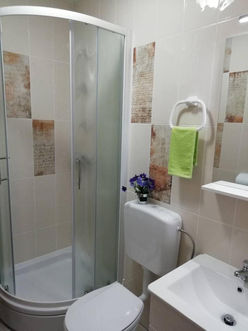 Apartment - Photo 19
