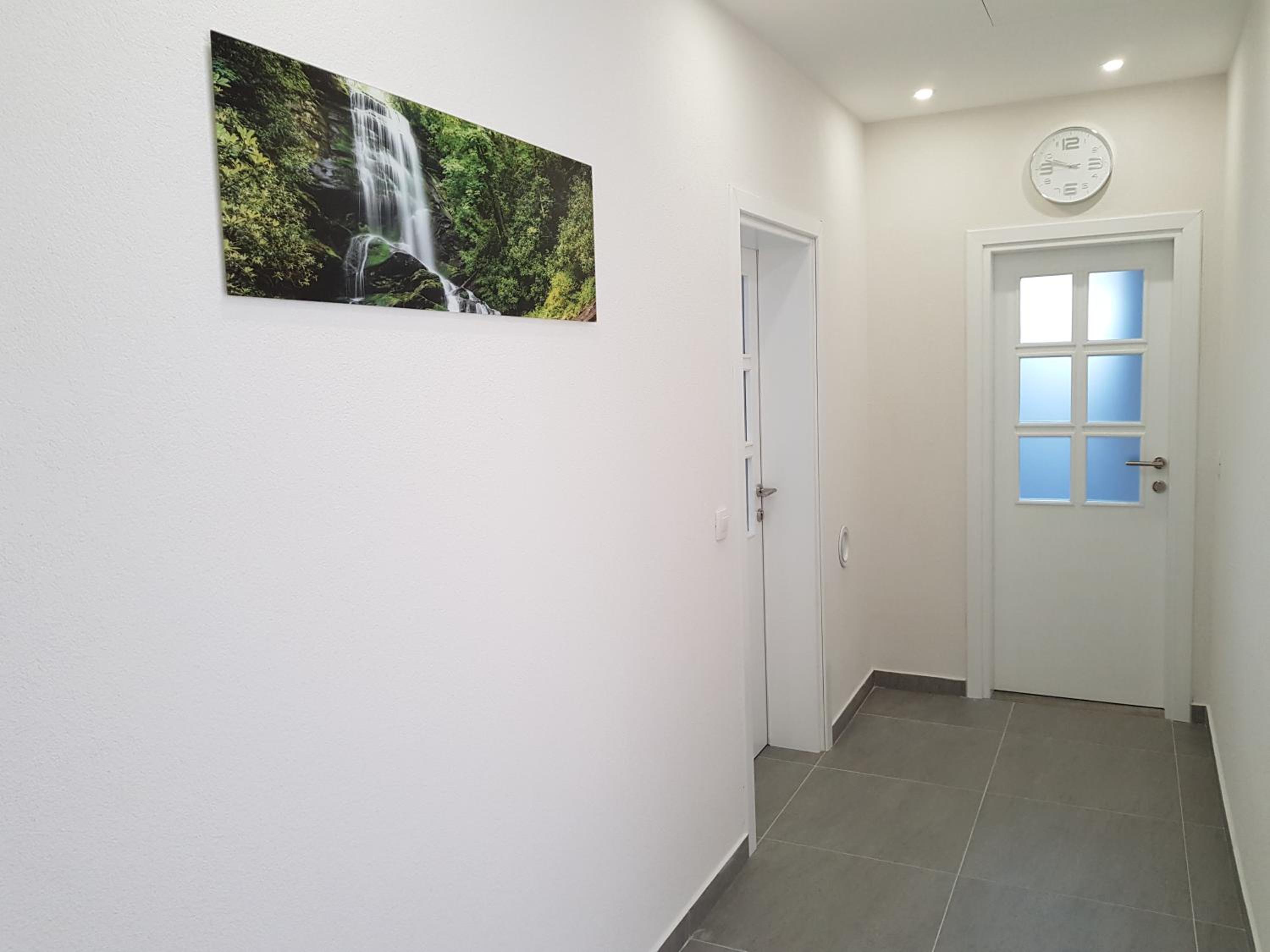 One-Bedroom Apartment - Photo 9