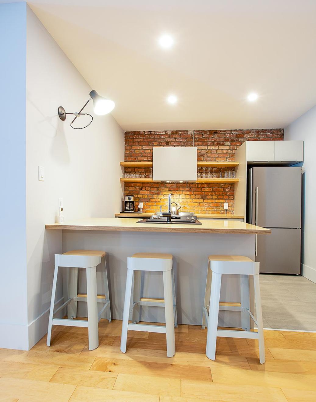 Three-Bedroom Apartment - SP302 with Castle View thumbnail 5