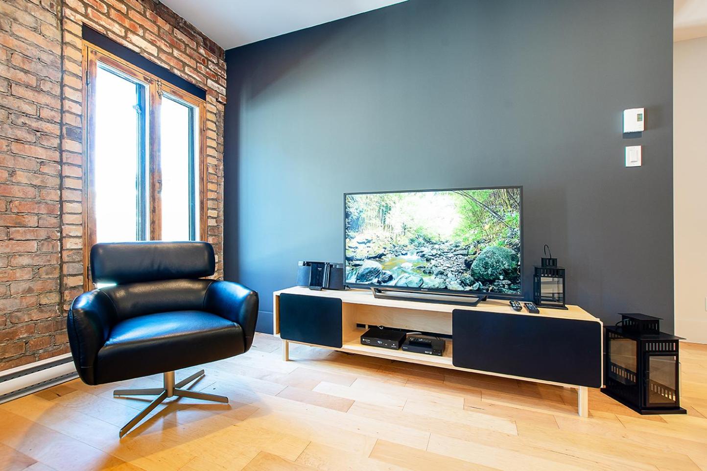 Three-Bedroom Apartment - SP302 with Castle View