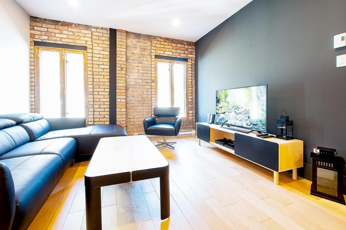 Three-Bedroom Apartment - SP302 with Castle View