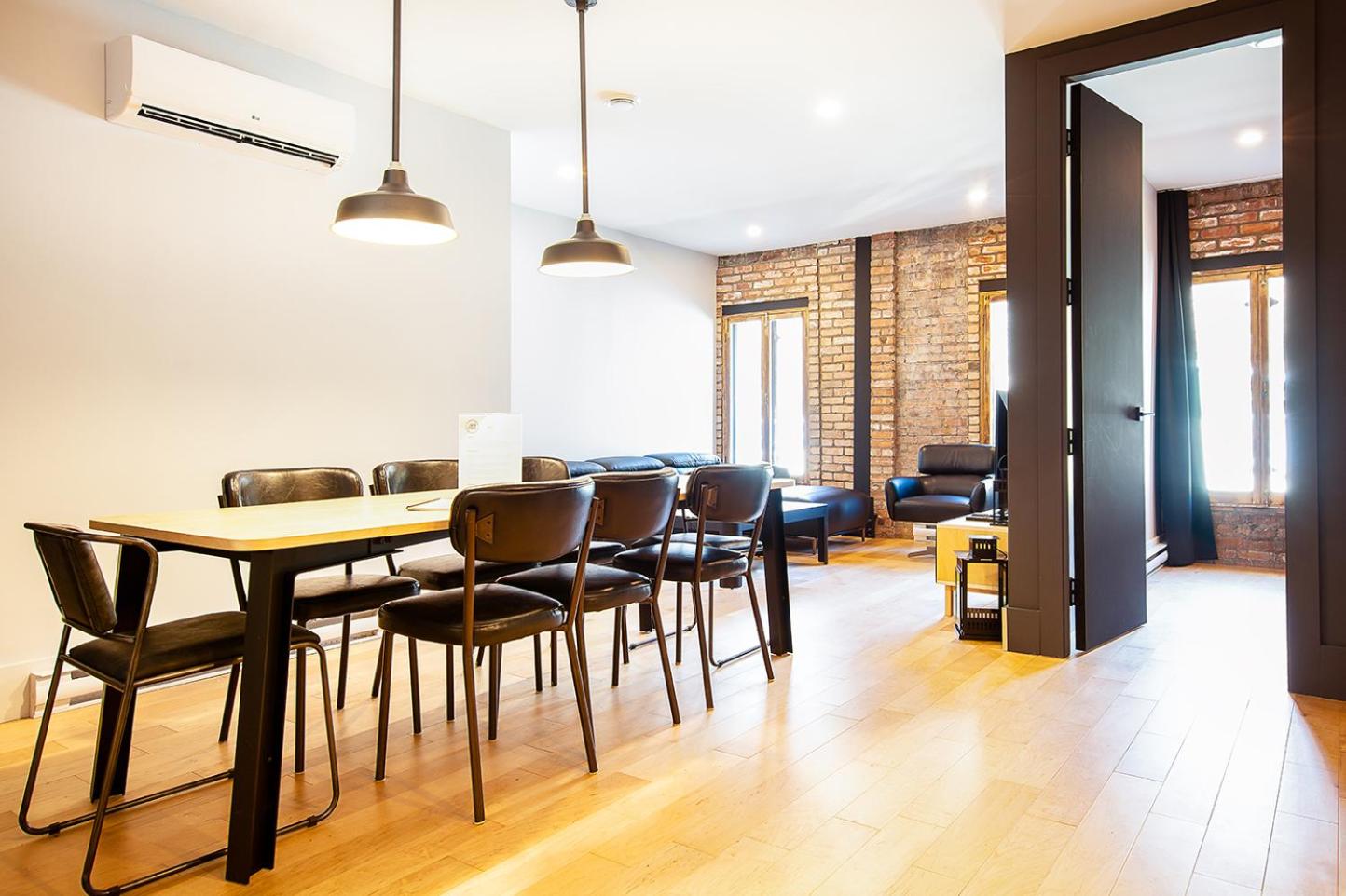 Three-Bedroom Apartment - SP302 with Castle View
