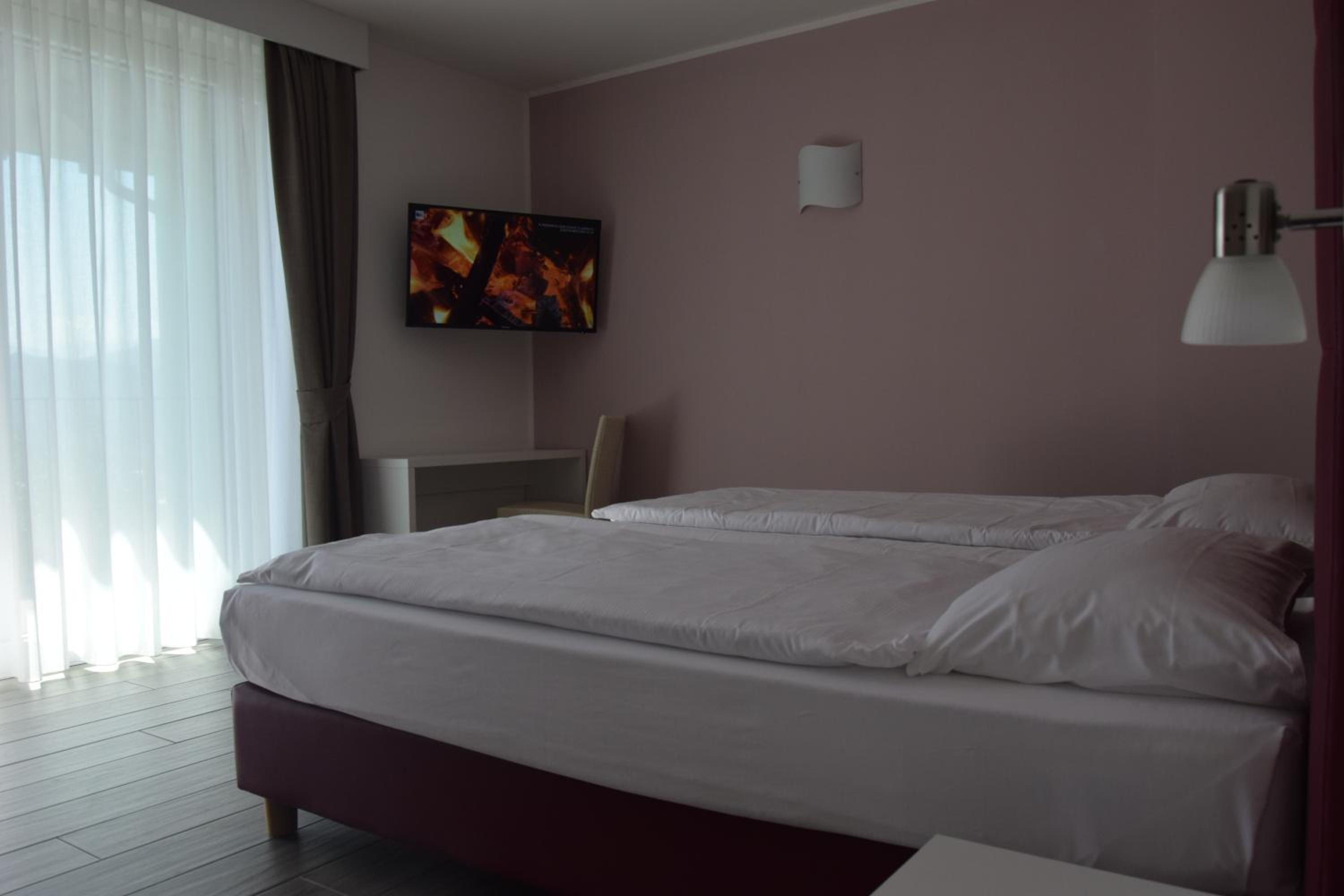 Junior Suite with Balcony photo 1