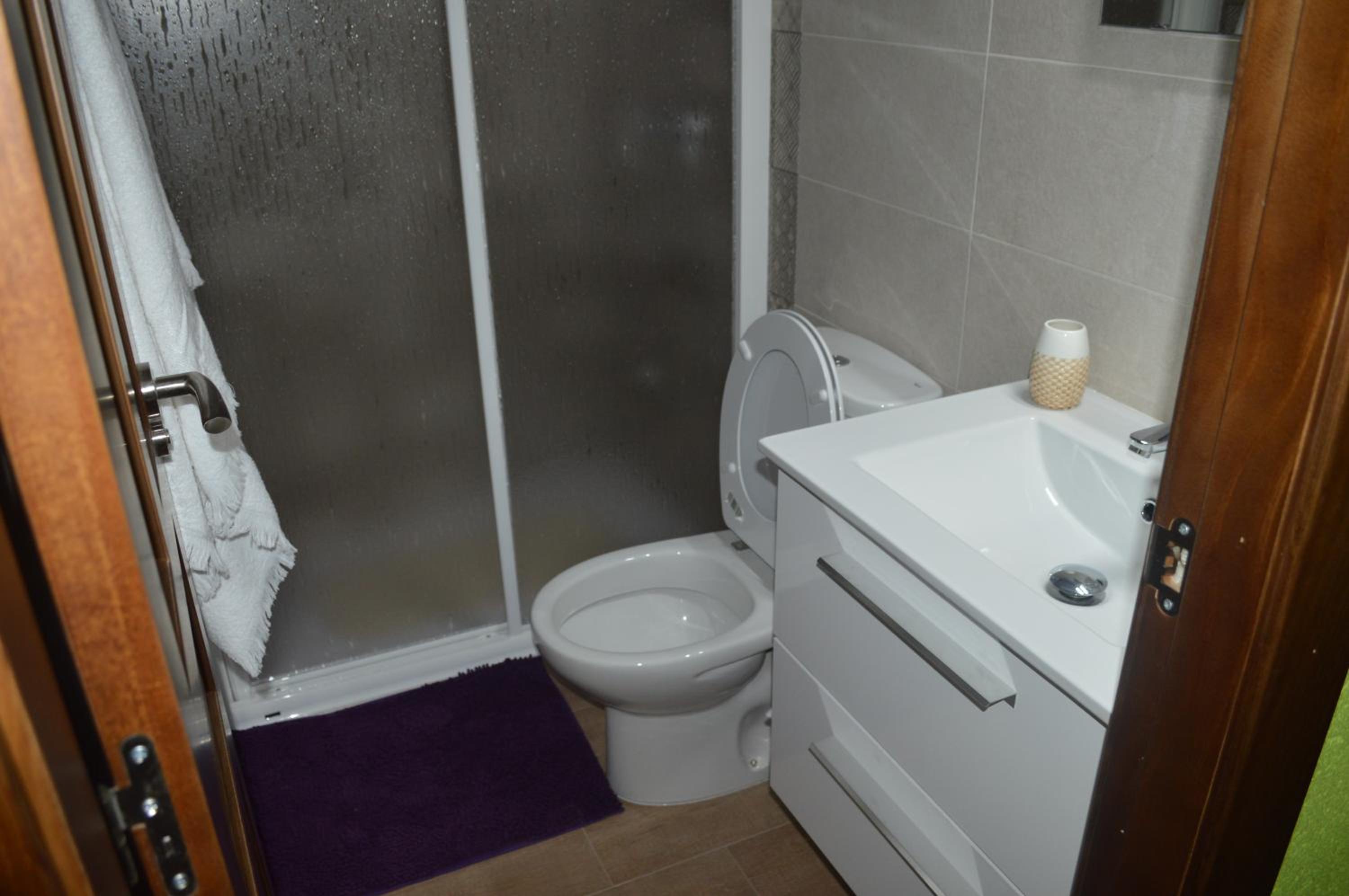 Two-Bedroom Apartment - Photo 4