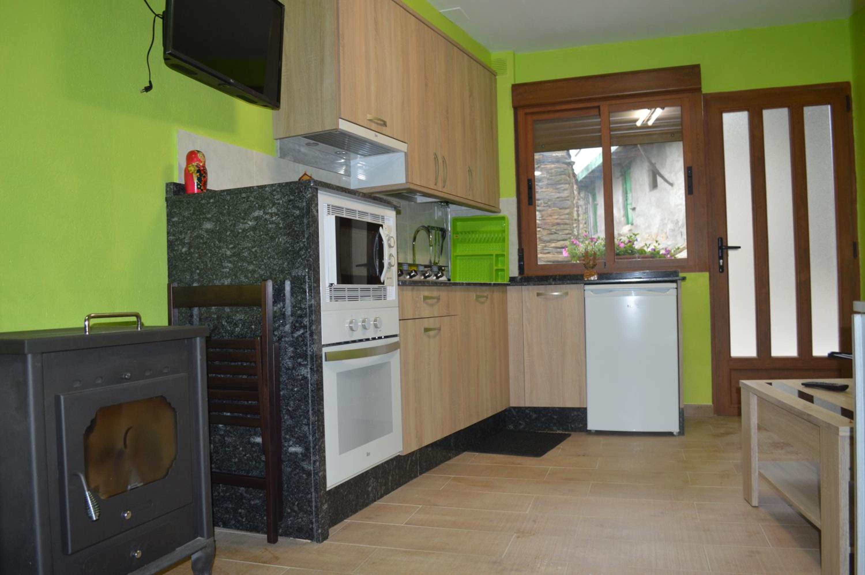 Two-Bedroom Apartment - Photo 5