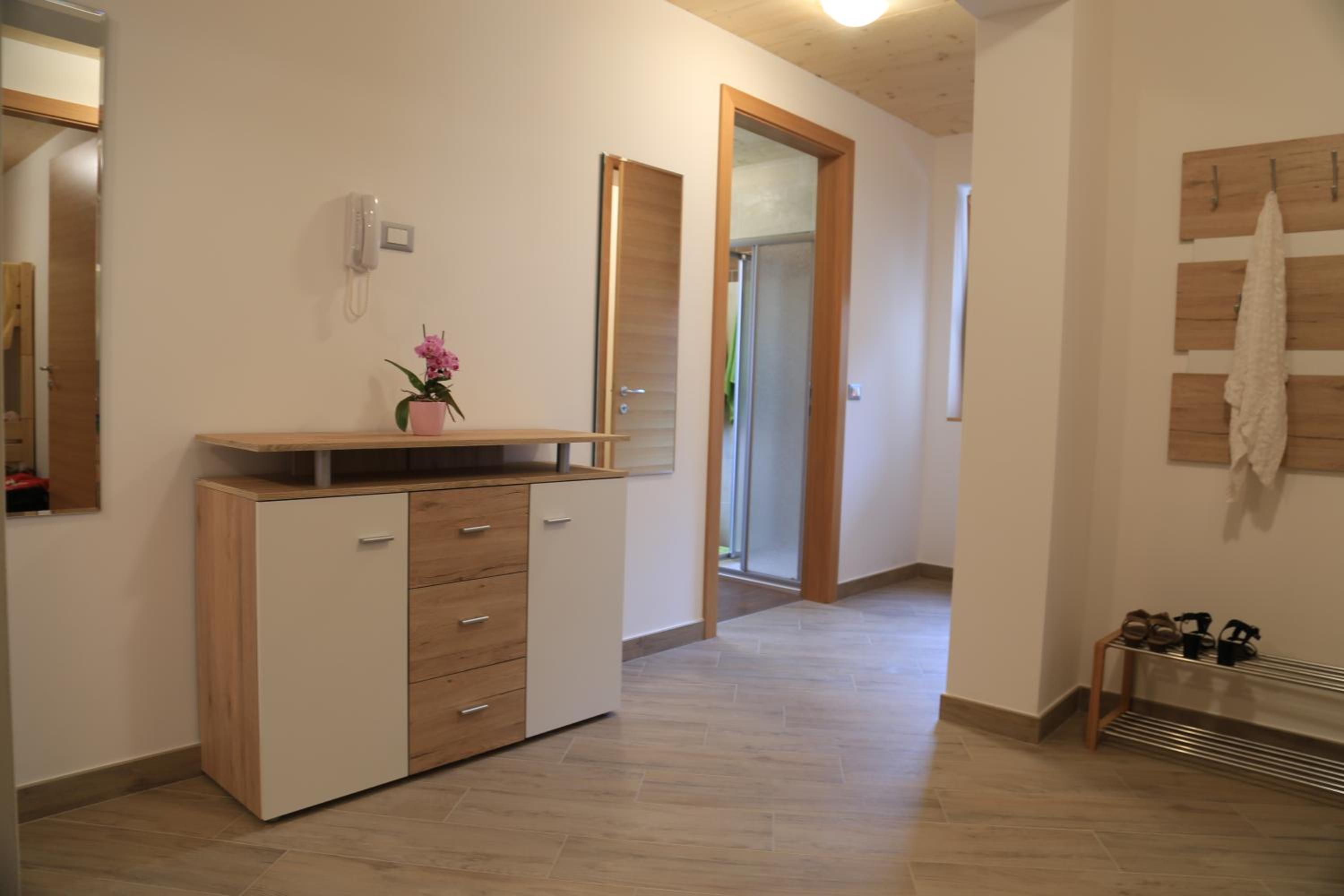 Apartment photo 1