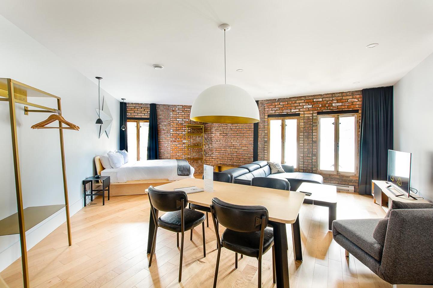 Loft - SP304 with Castle View
