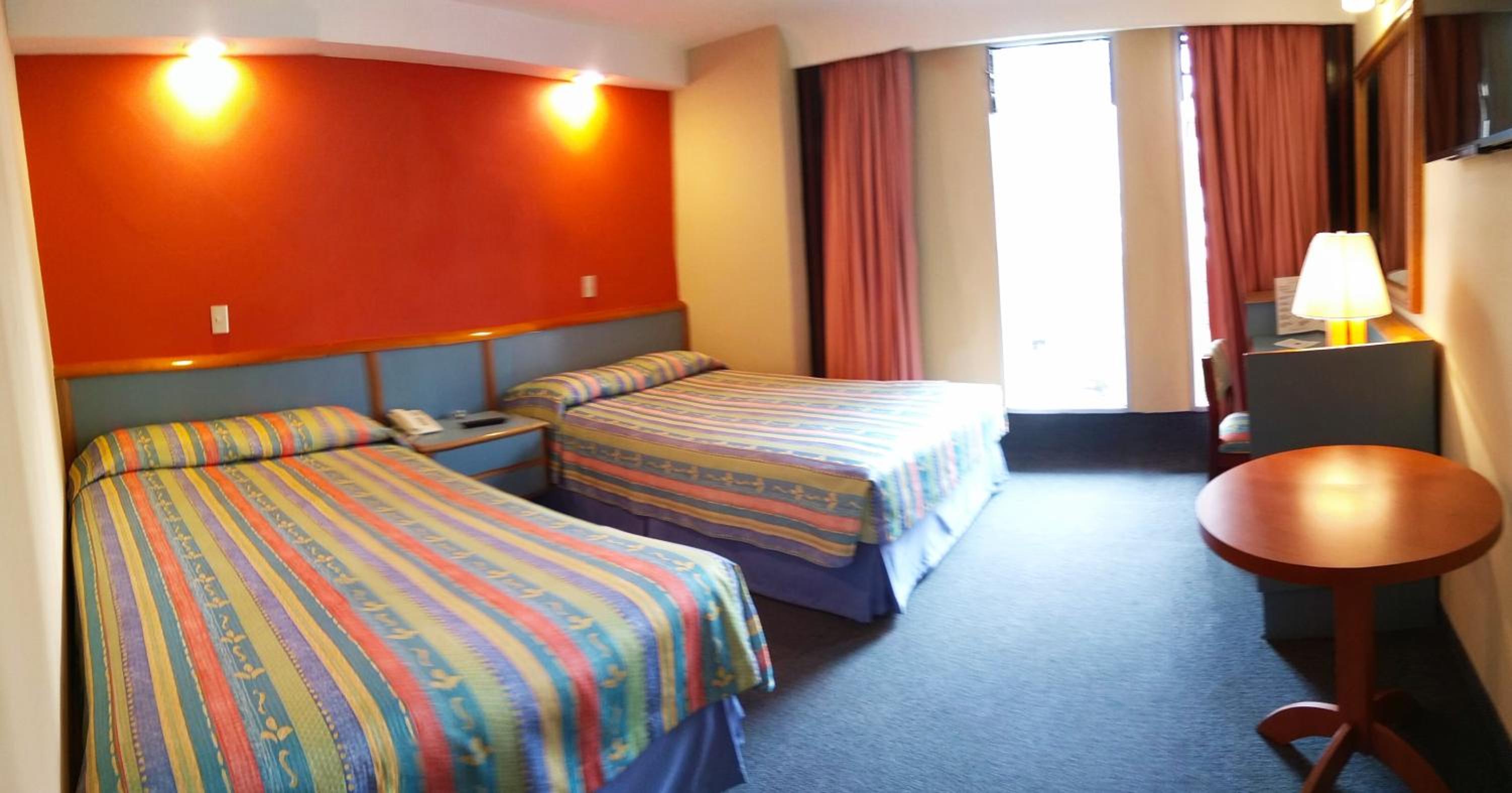 Twin Room - Photo 3