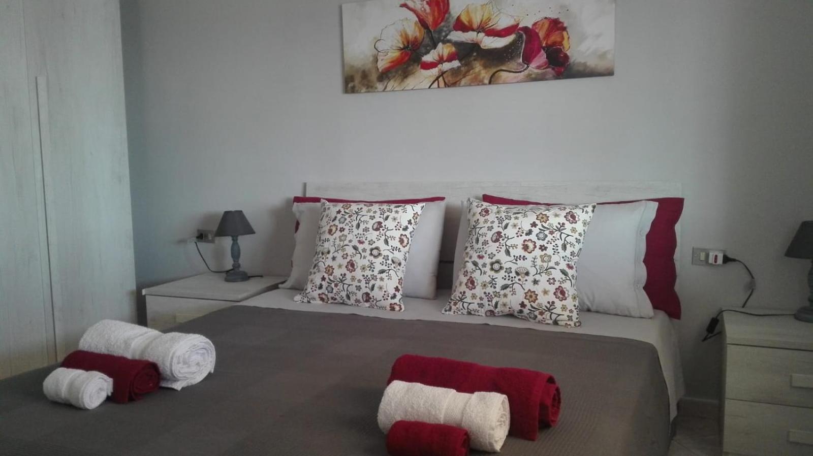 One-Bedroom House photo 1