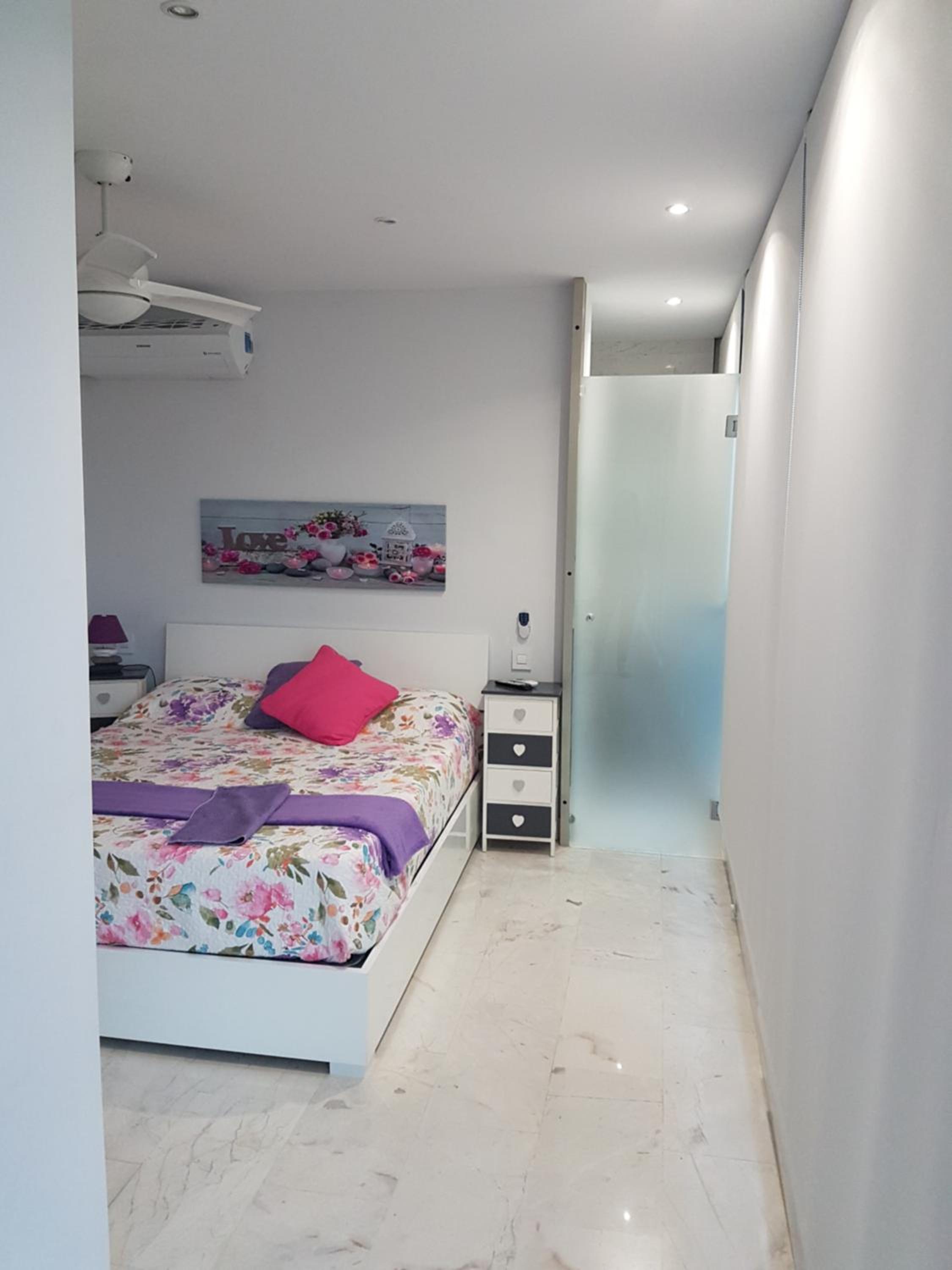 Apartment with Sea View - Photo 15