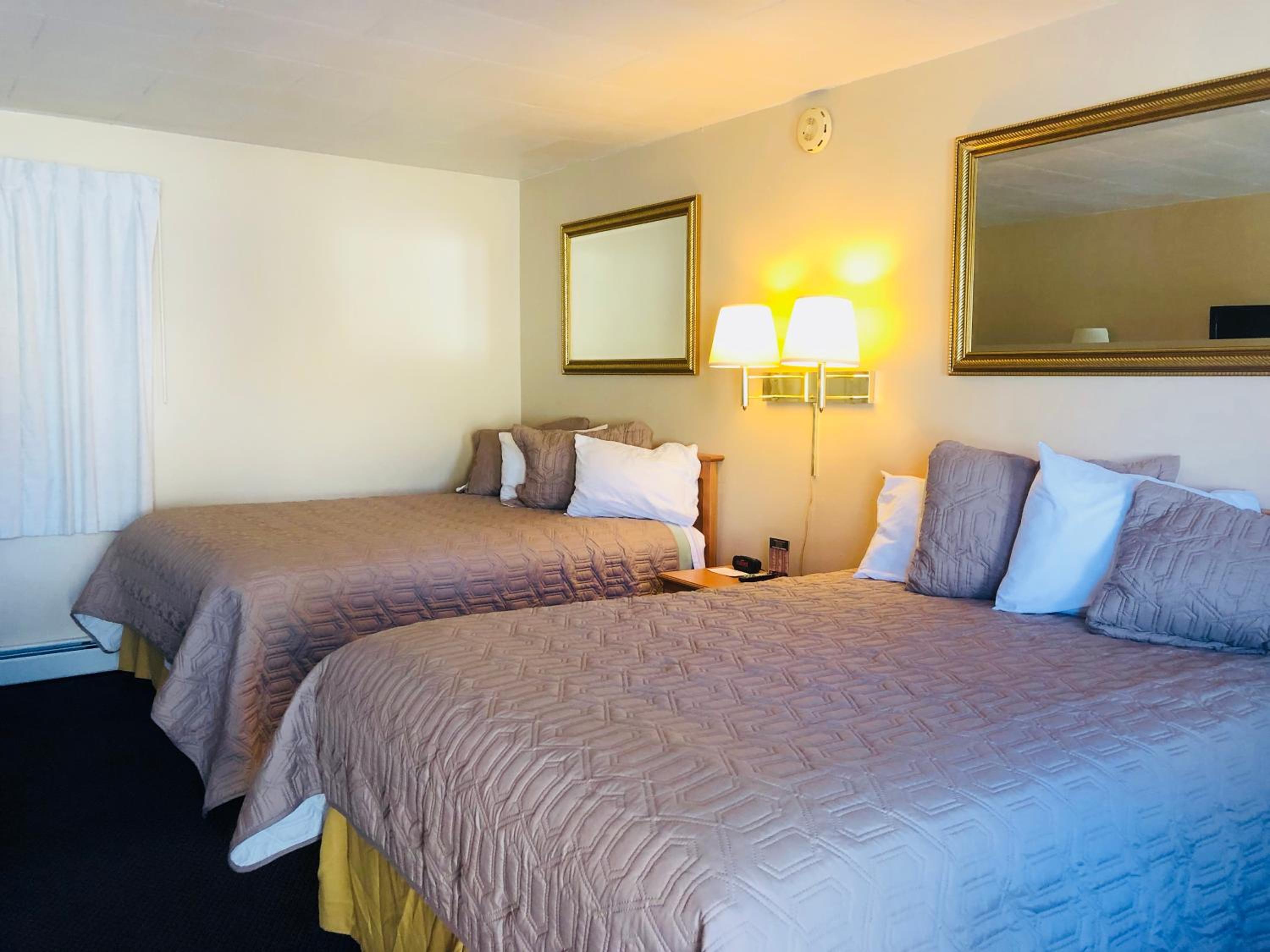 Double Room with Two Double Beds - Photo 13