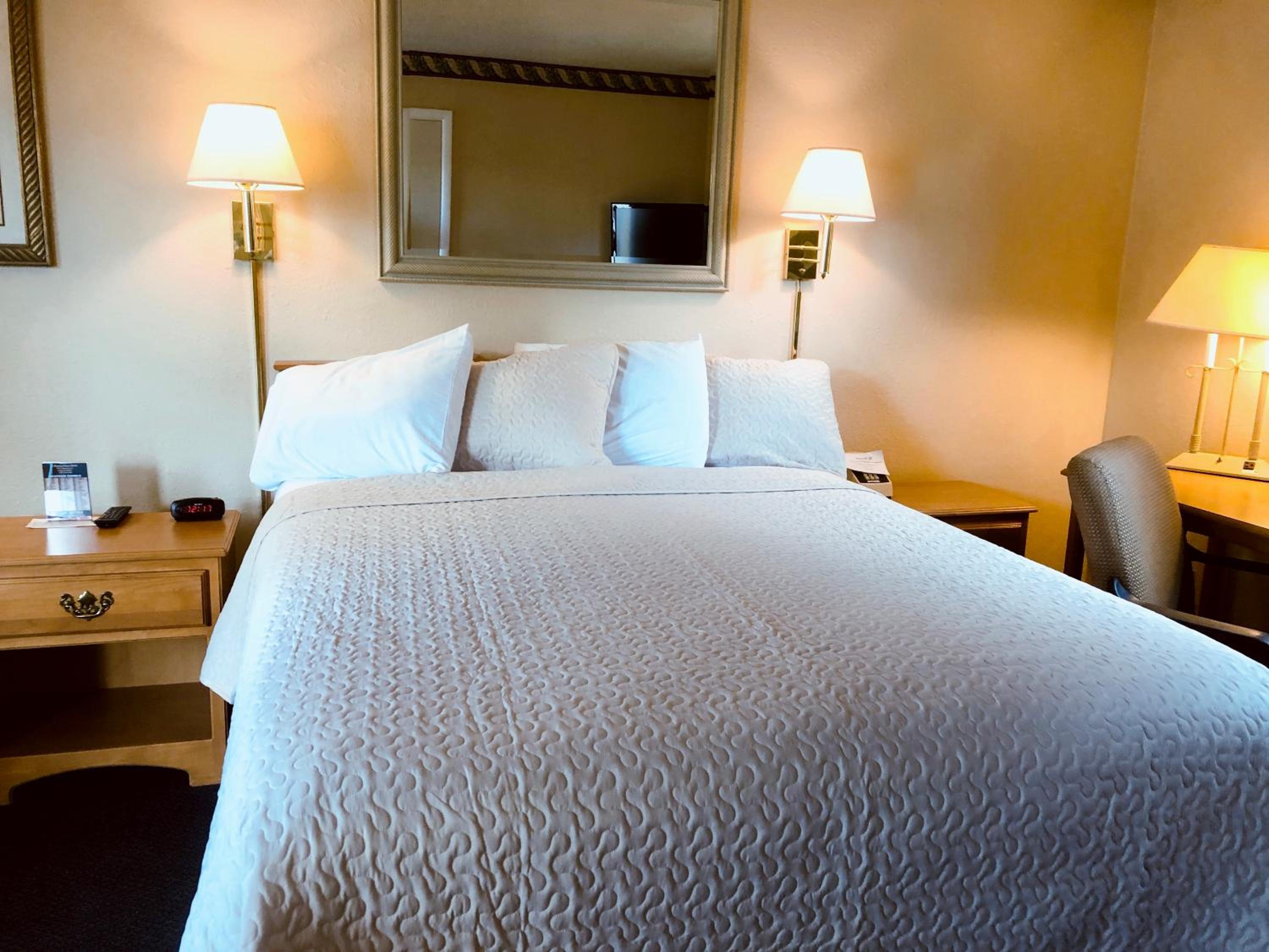 Queen Room - Photo 1