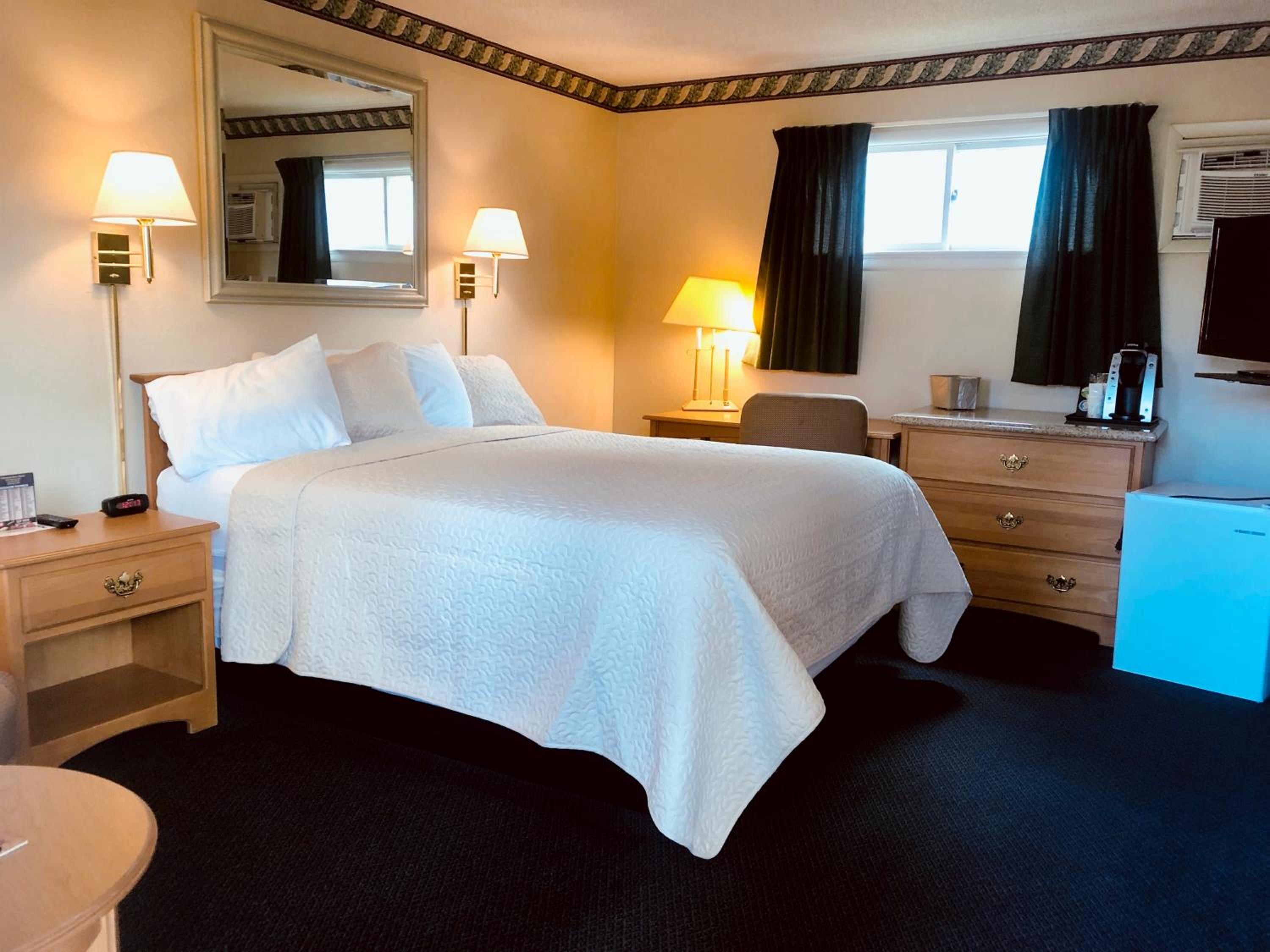 Queen Room - Photo 6