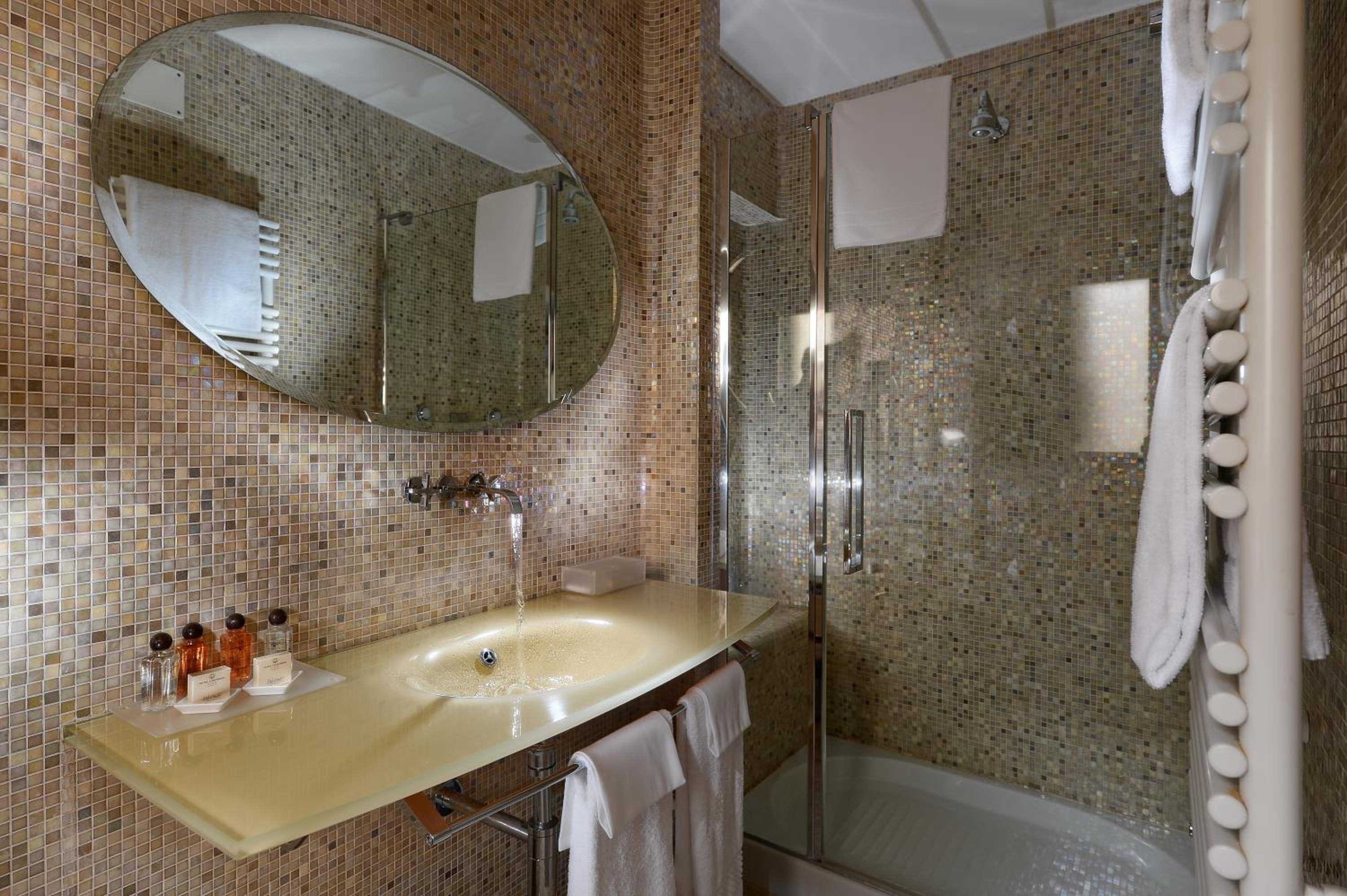 Junior Suite with San Marco View thumbnail 6