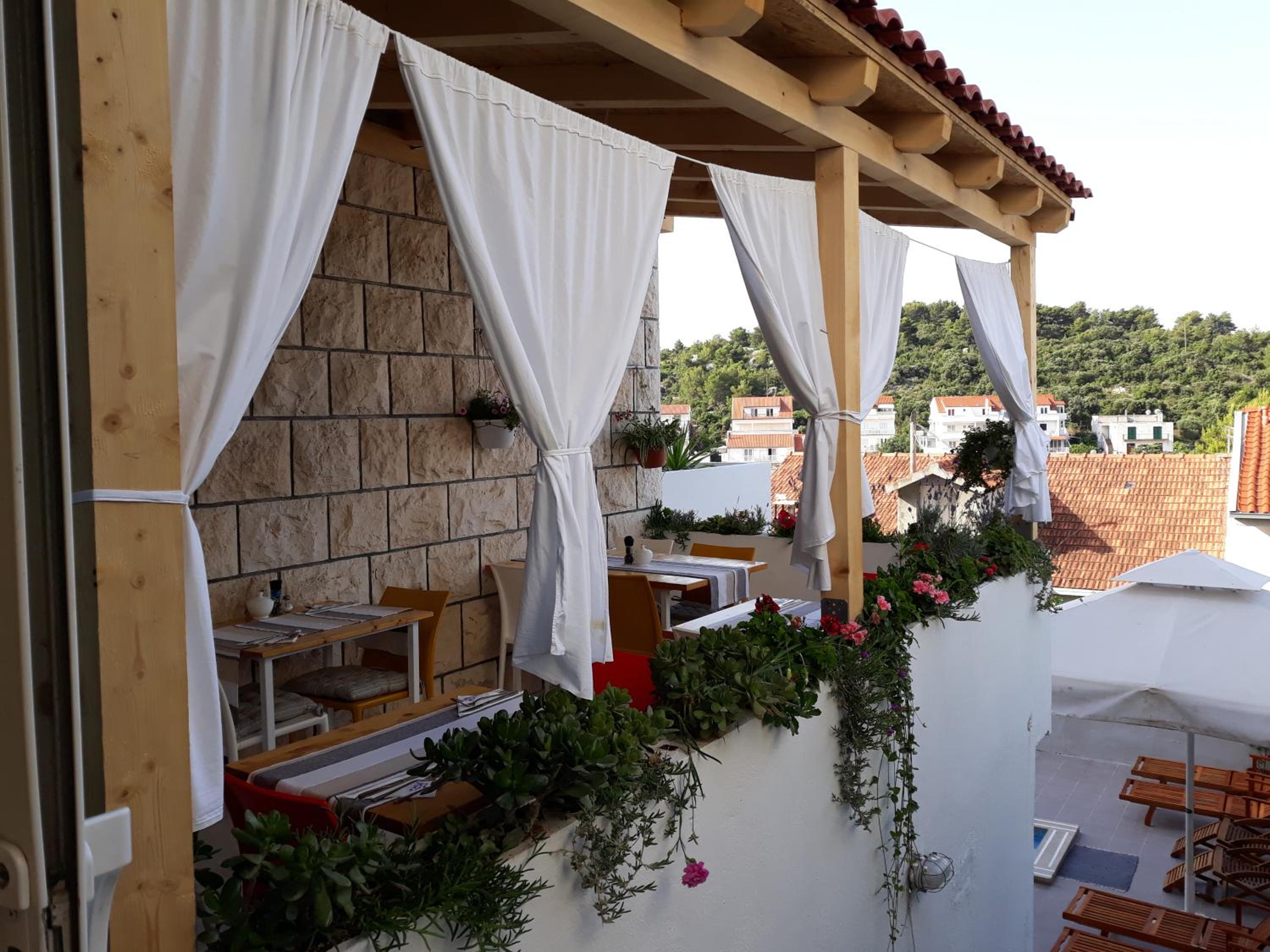 Deluxe Double Room with Balcony and Sea View photo 2
