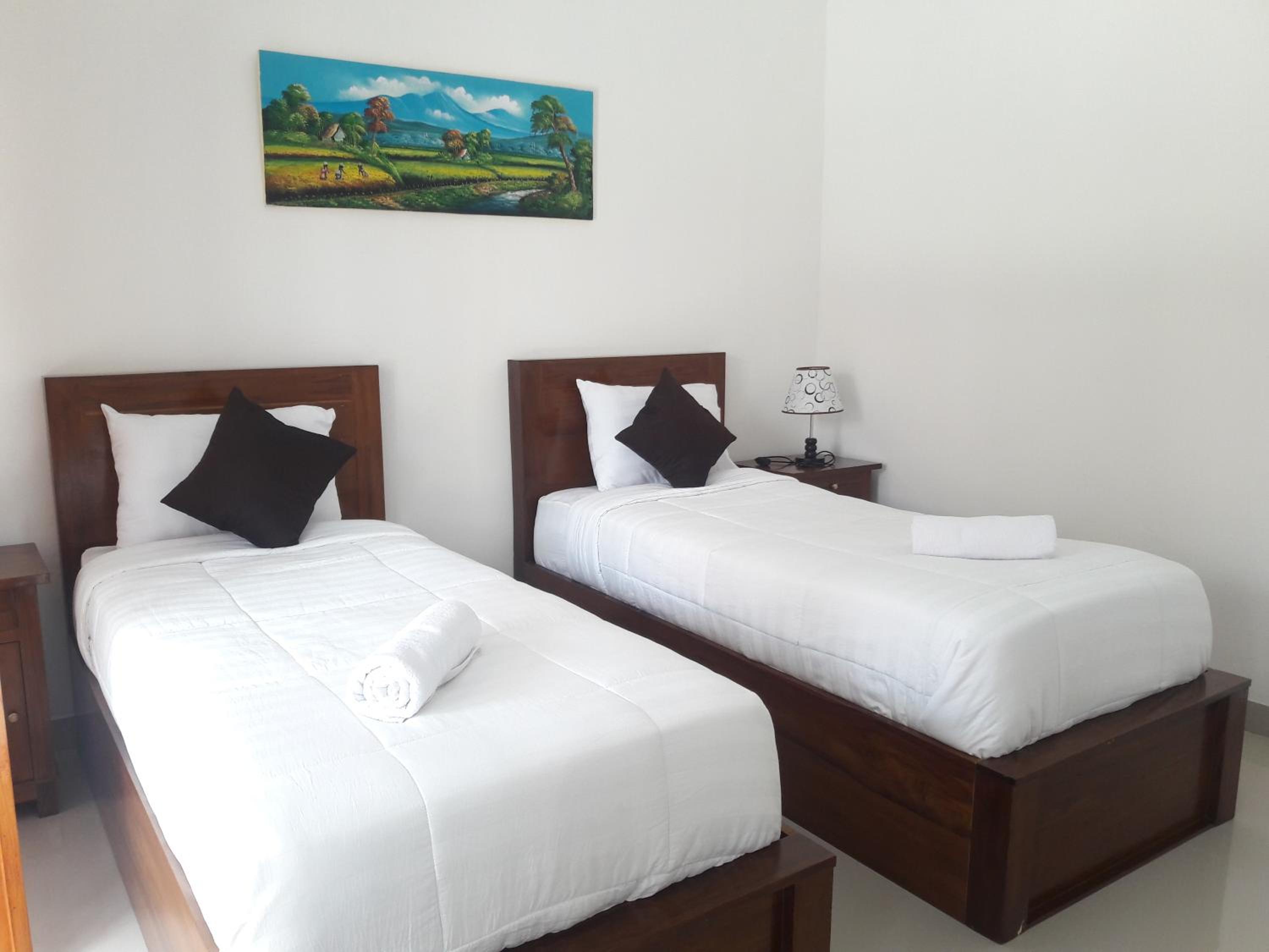 Twin Room with Pool View photo 3
