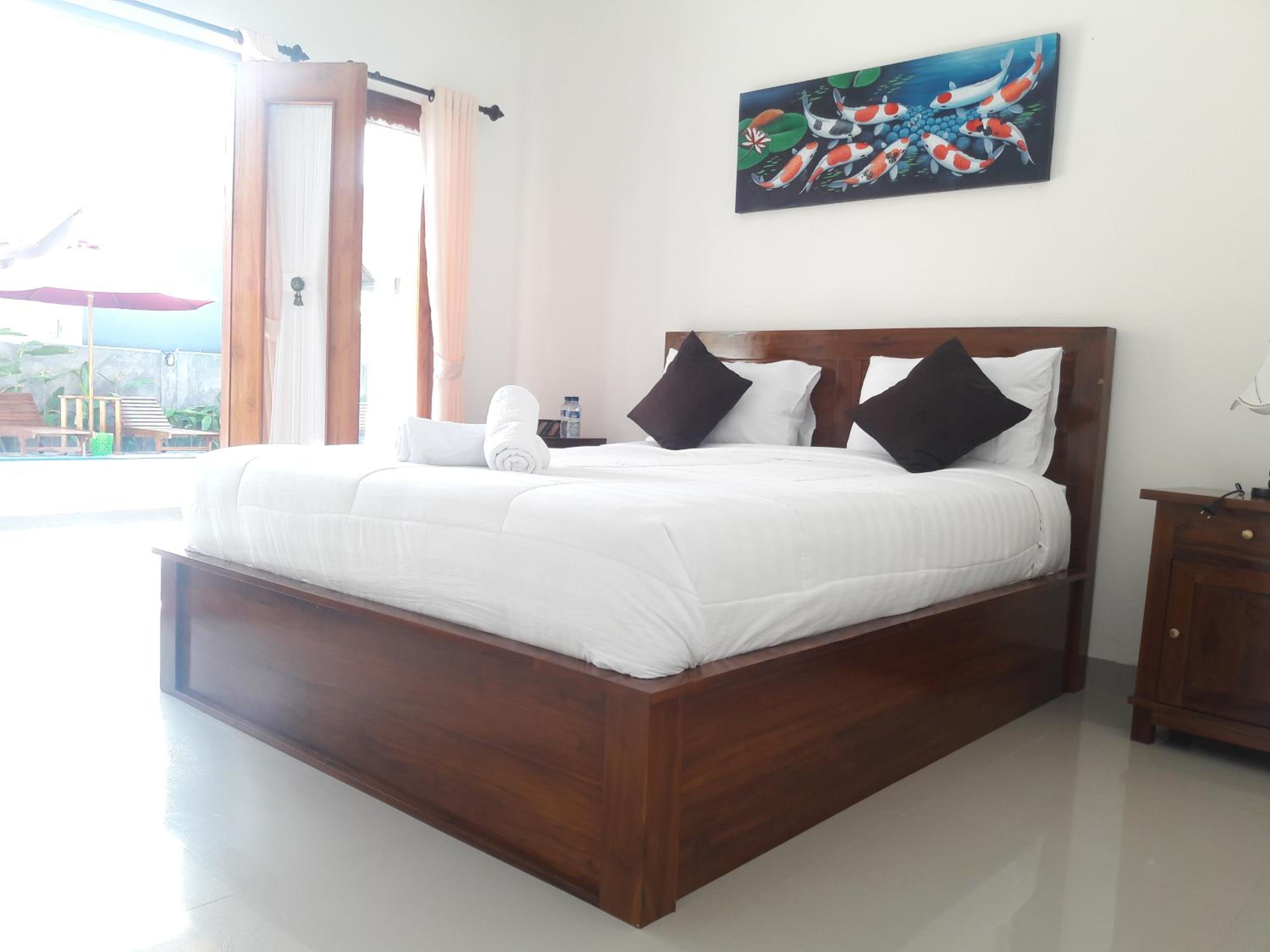 Double Room with Pool View photo 3