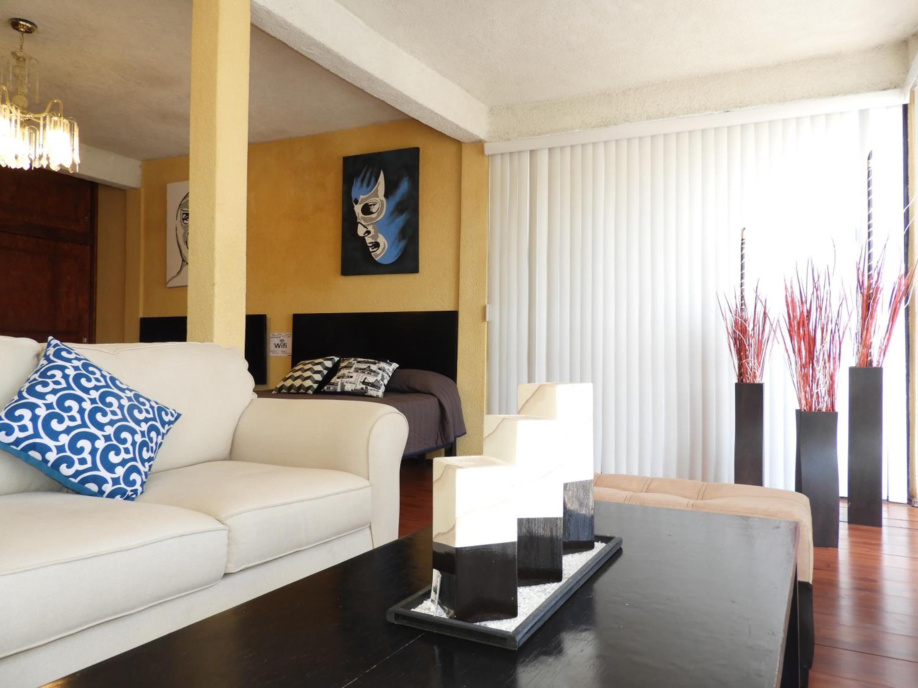 Suite with City View - Photo 12