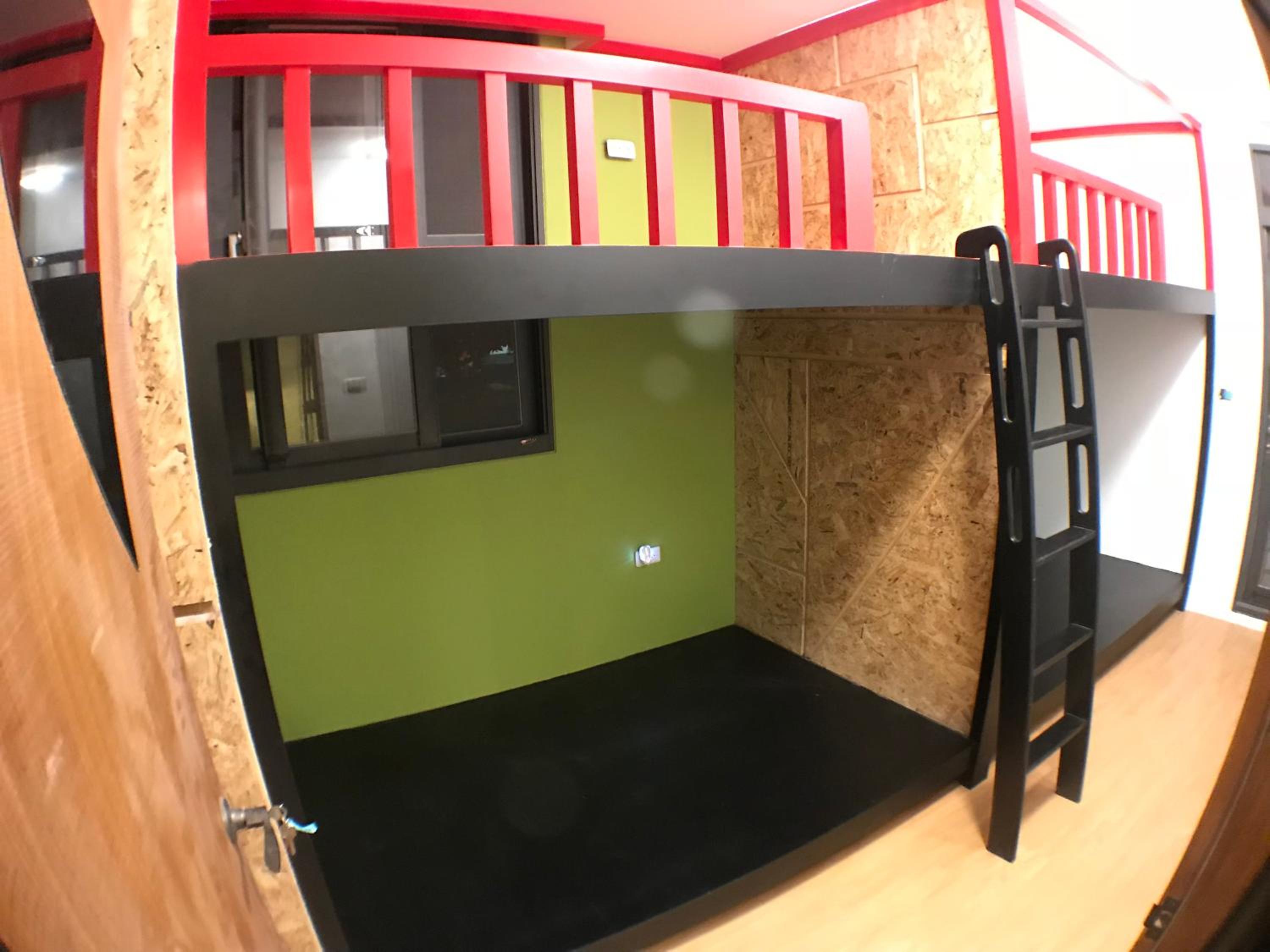 4-Bed Mixed Dormitory Room photo 3